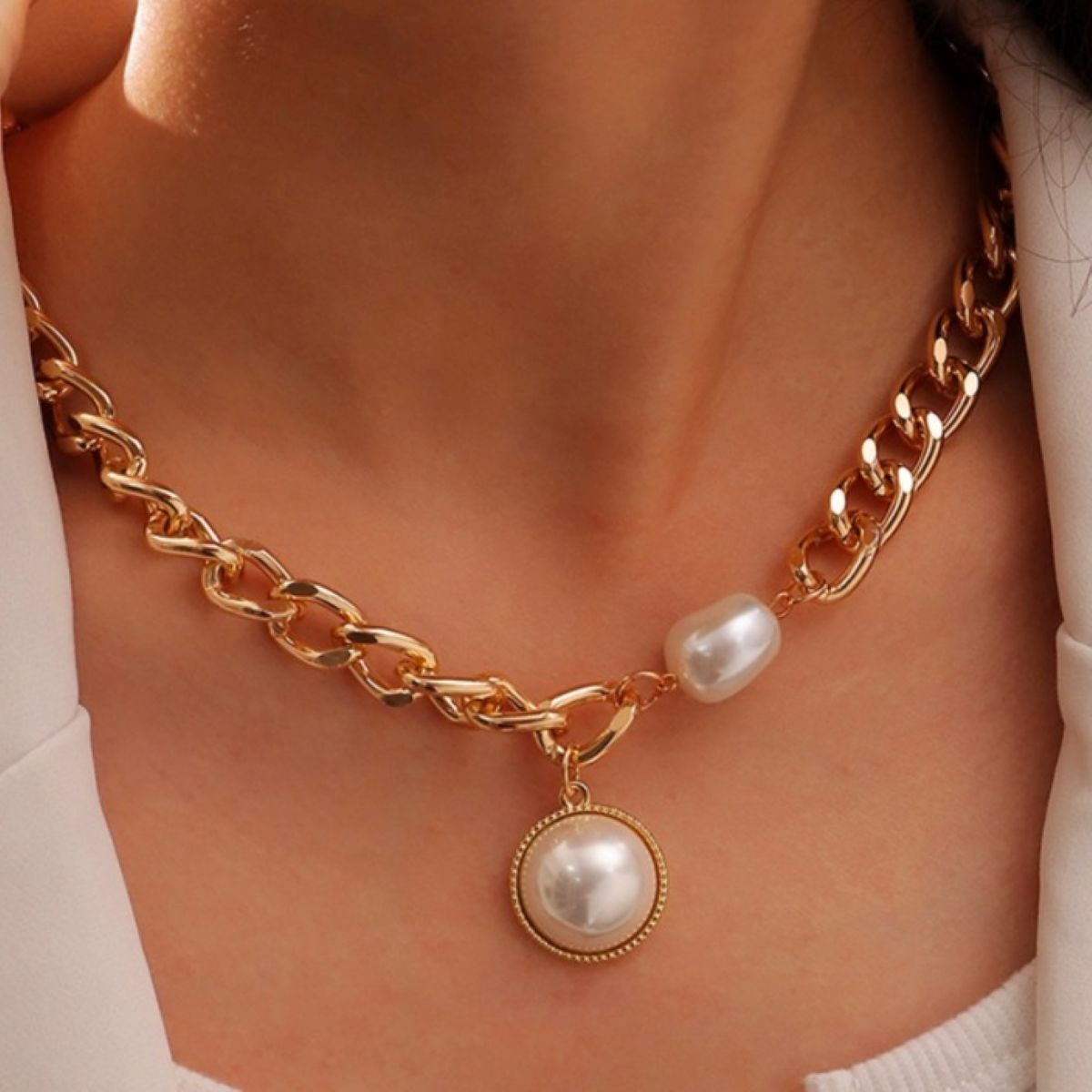 Punk Hip Hop Chain Pearl Necklace for Women, Gold Tone