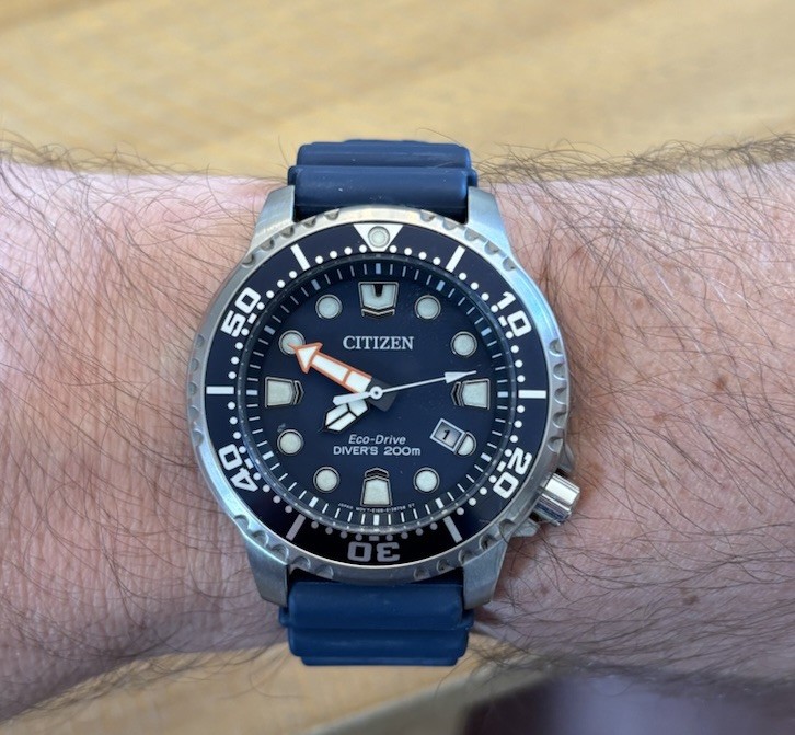 Citizen Eco-Drive Diver 44mm 200m Blue Dial Silver Case Blue Rubber Strap