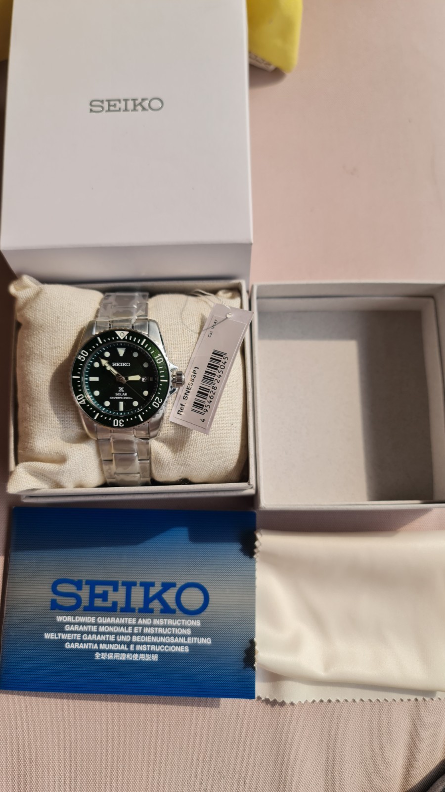 SEIKO ProspeX SNE583P1 Diver Watch GREEN Dial Steel Baby Hulk Sunray Sapphire