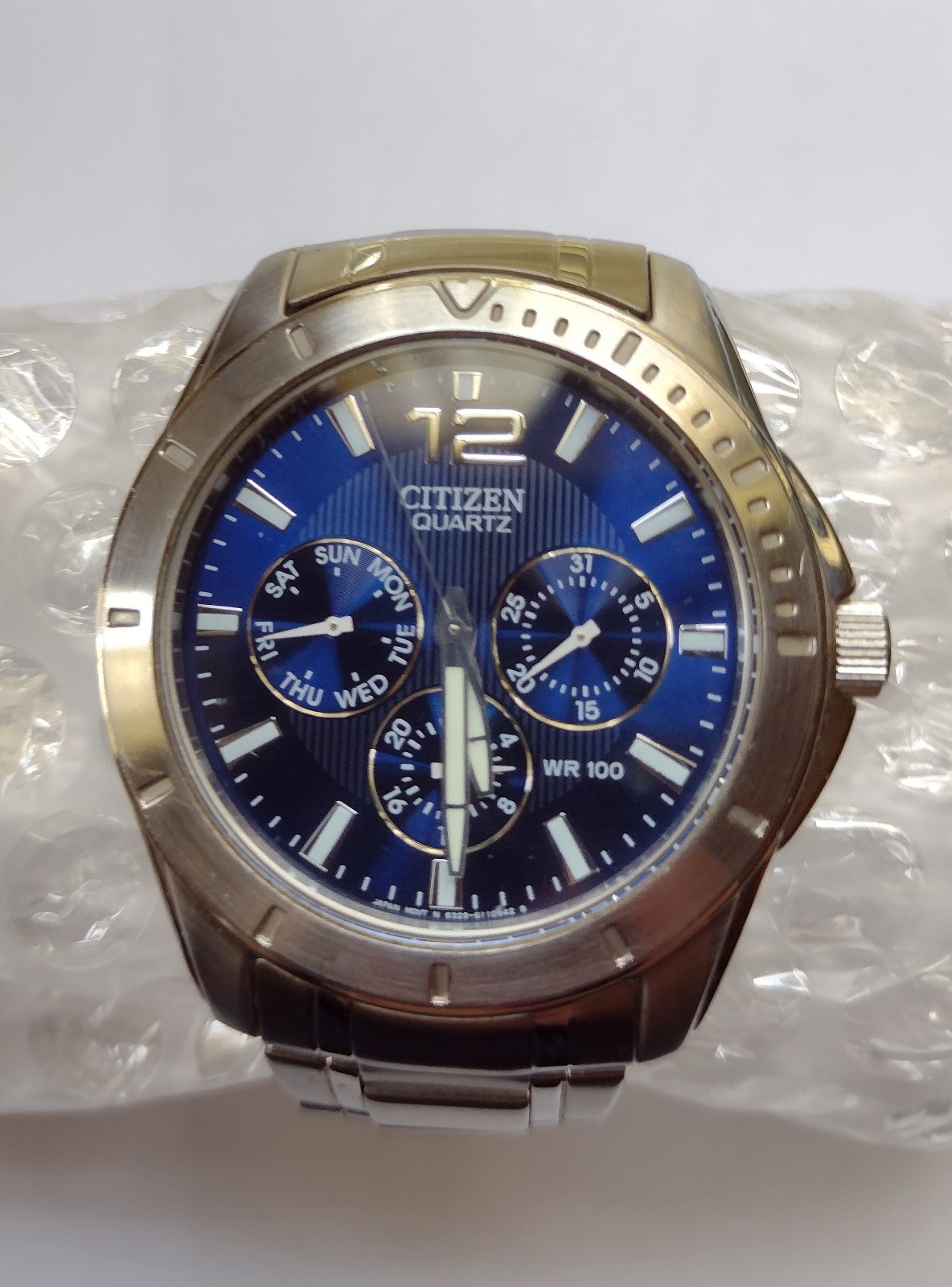 Citizen Quartz Royal Blue Stainless Steel Men’s Watch. SEE DESCRIPTION/PHOTOS