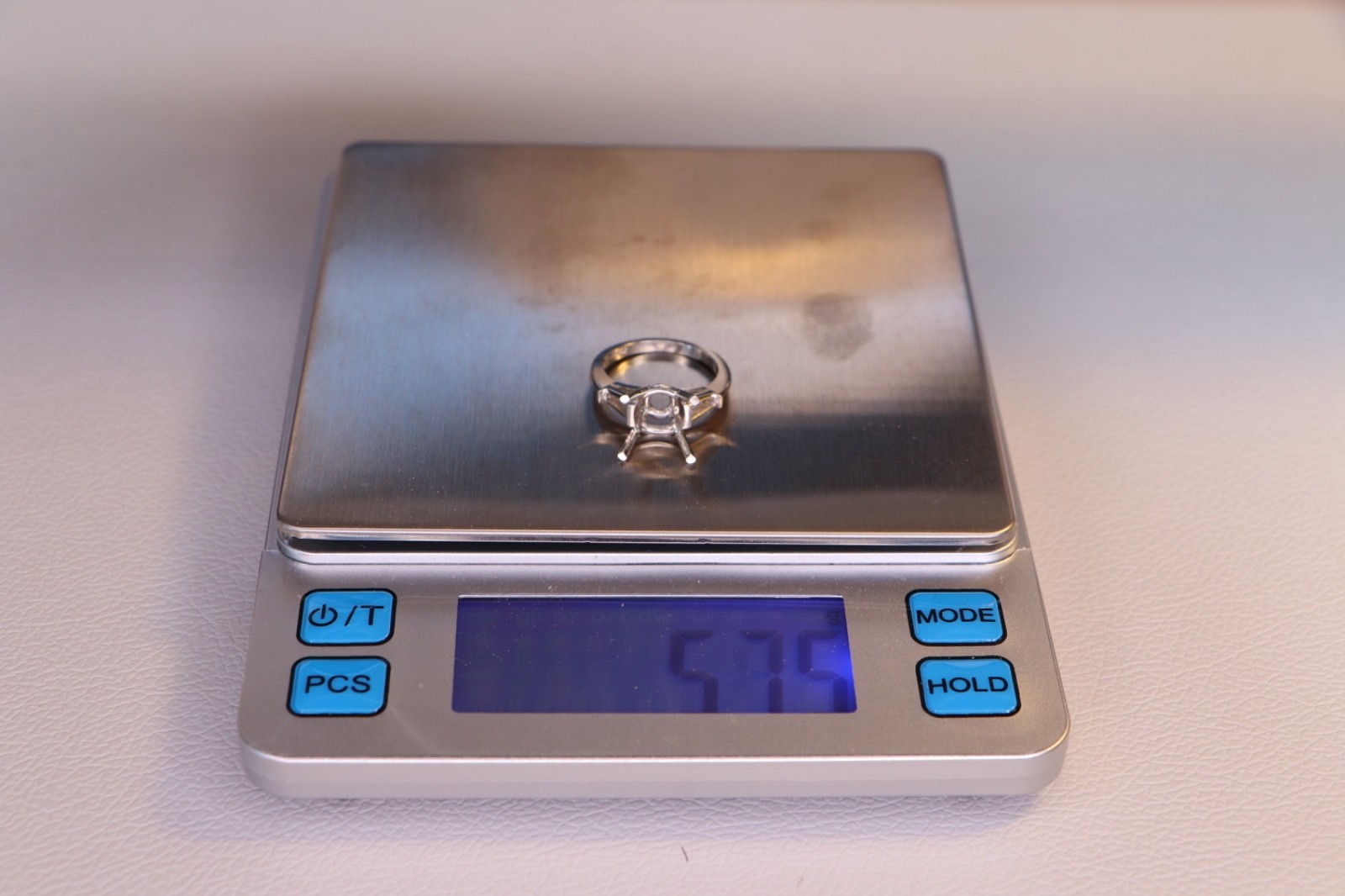 Heavy 5.75g Irid-Platinum Semi-Mount – 8ct Capacity – Tapered Baguette Accents