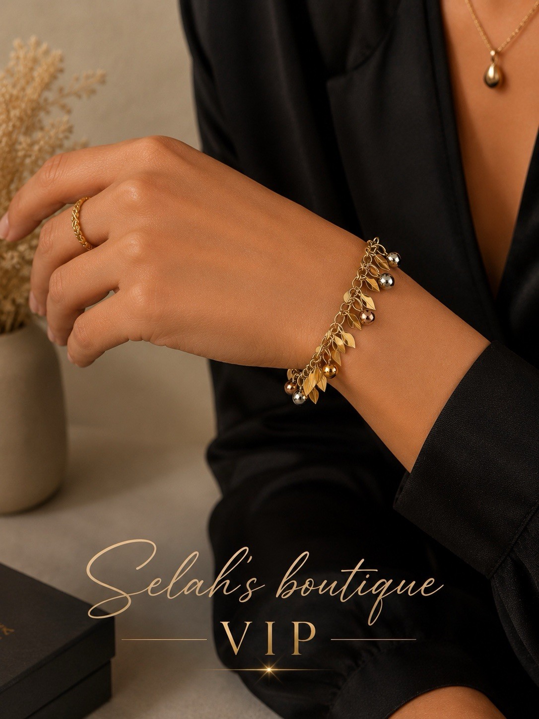 Top quality none tarnish none fade Gold Tone Chain with dangle charm Bracelet