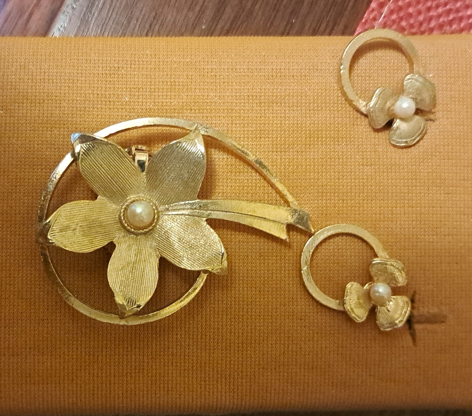 Gold Tone Flower Clip-On Stud Earrings w/ Cultured White Round Pearl