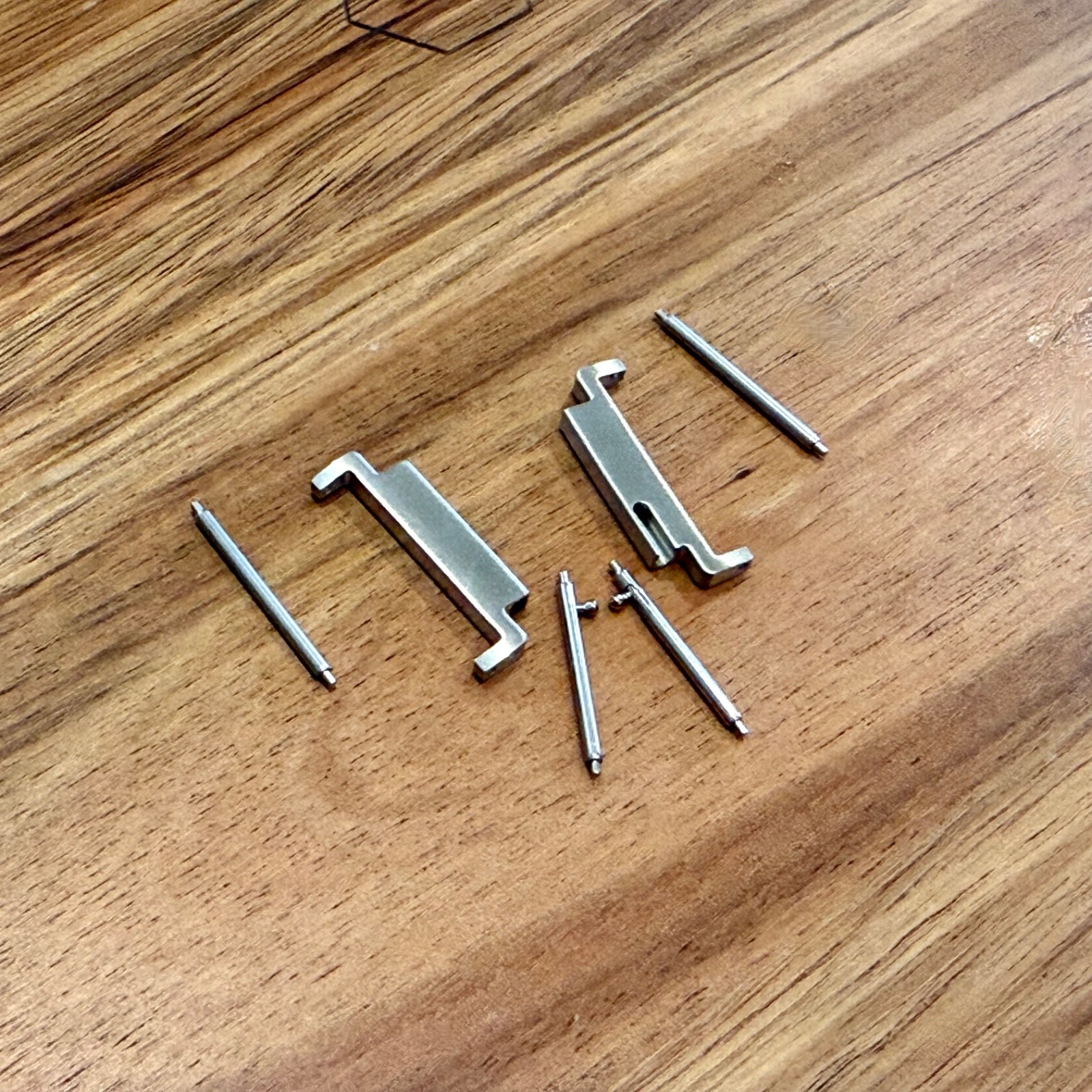 18mm to 22mm Casio AE 1200WH Watch Band Convertors Adapters 22mm Strap Connector