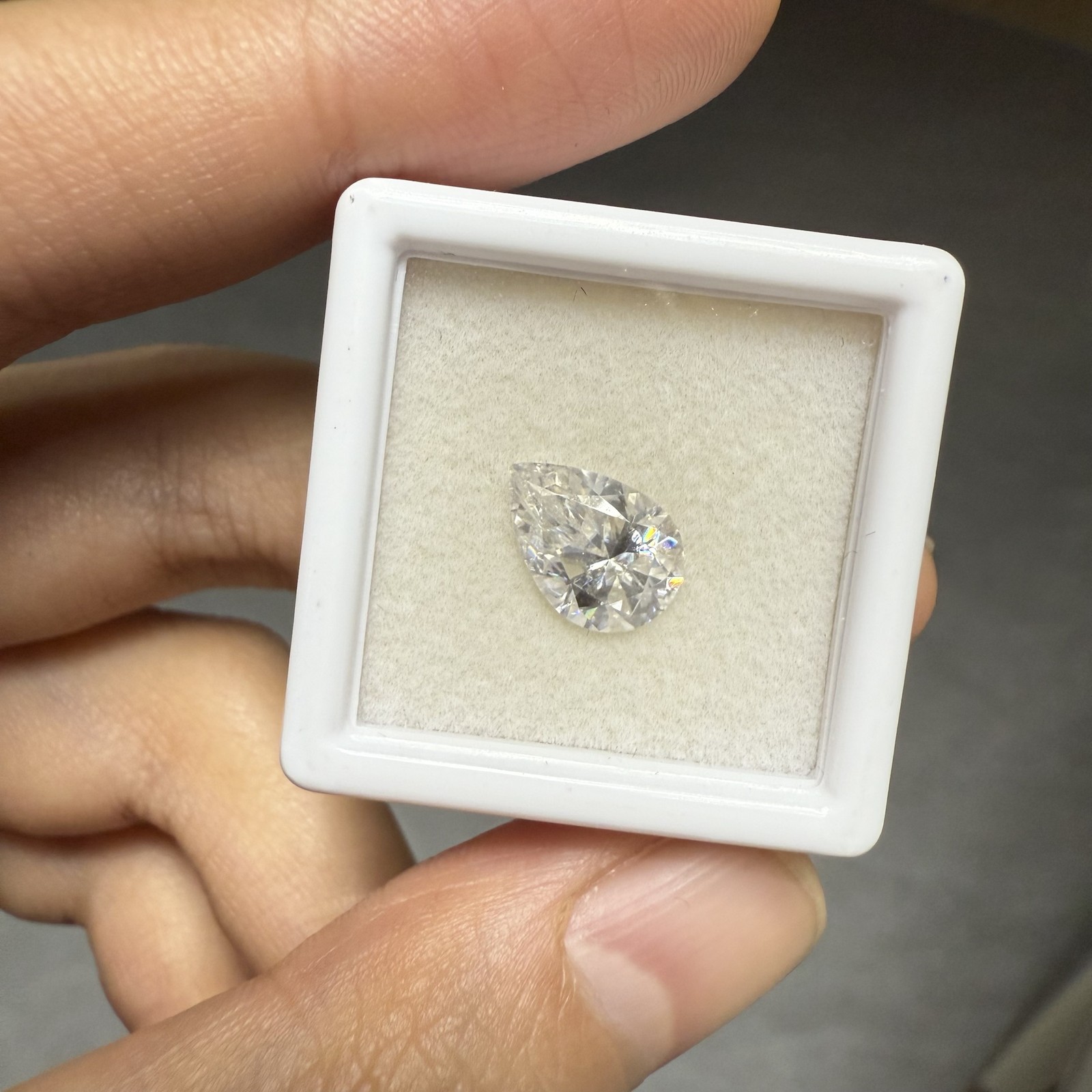 Wholesale 0.3-10ct D Color Excellent Multiple Shapes Cut Loose Moissanite GRA