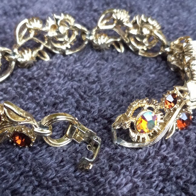 Gold Tone Link Chain Bracelet Amber Orange Round Stones w/ Clasp 7 in
