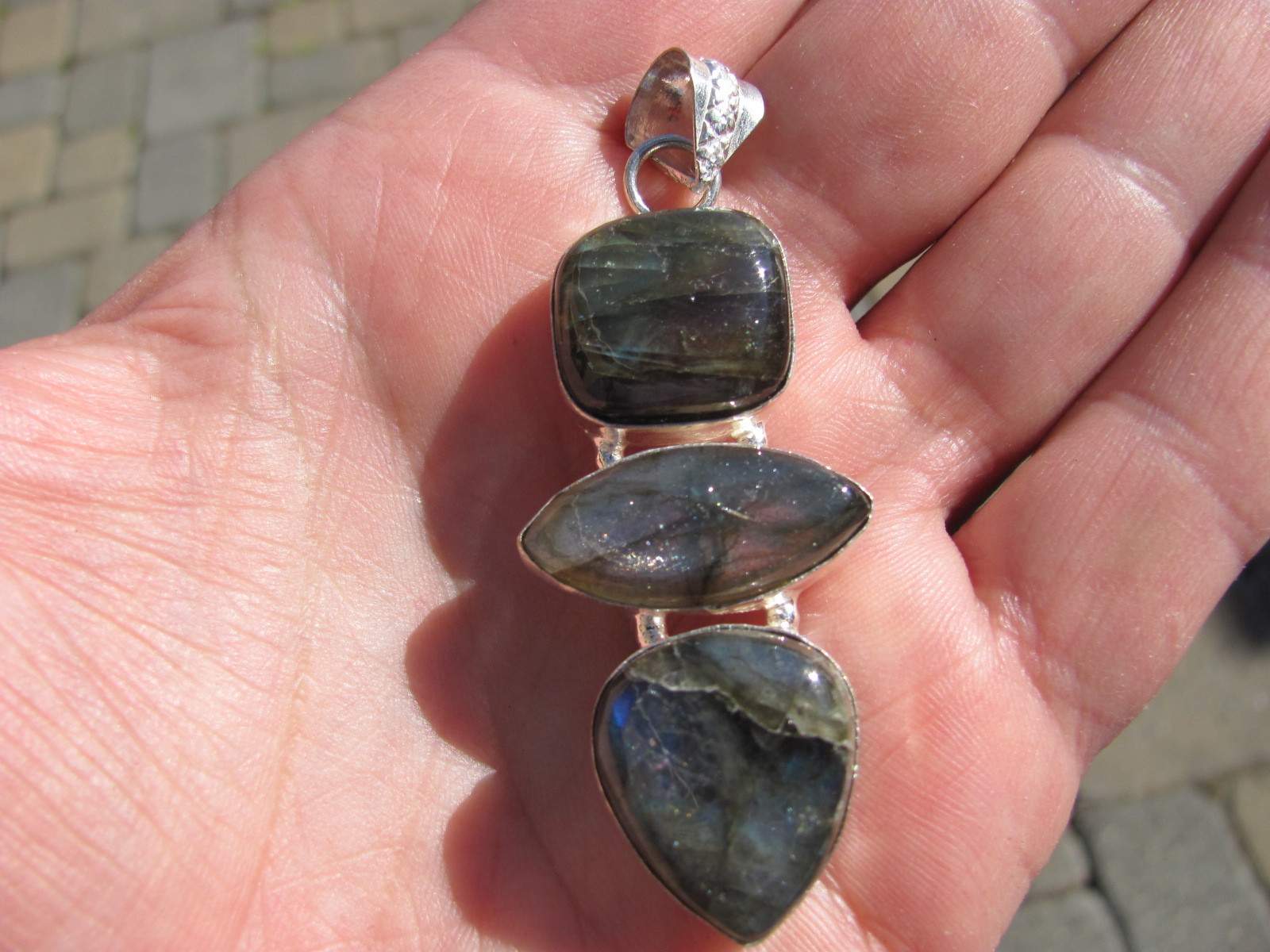 Fantastic .925 Sterling Silver / Labradorite Pendant 87 cts. stone/ silver
