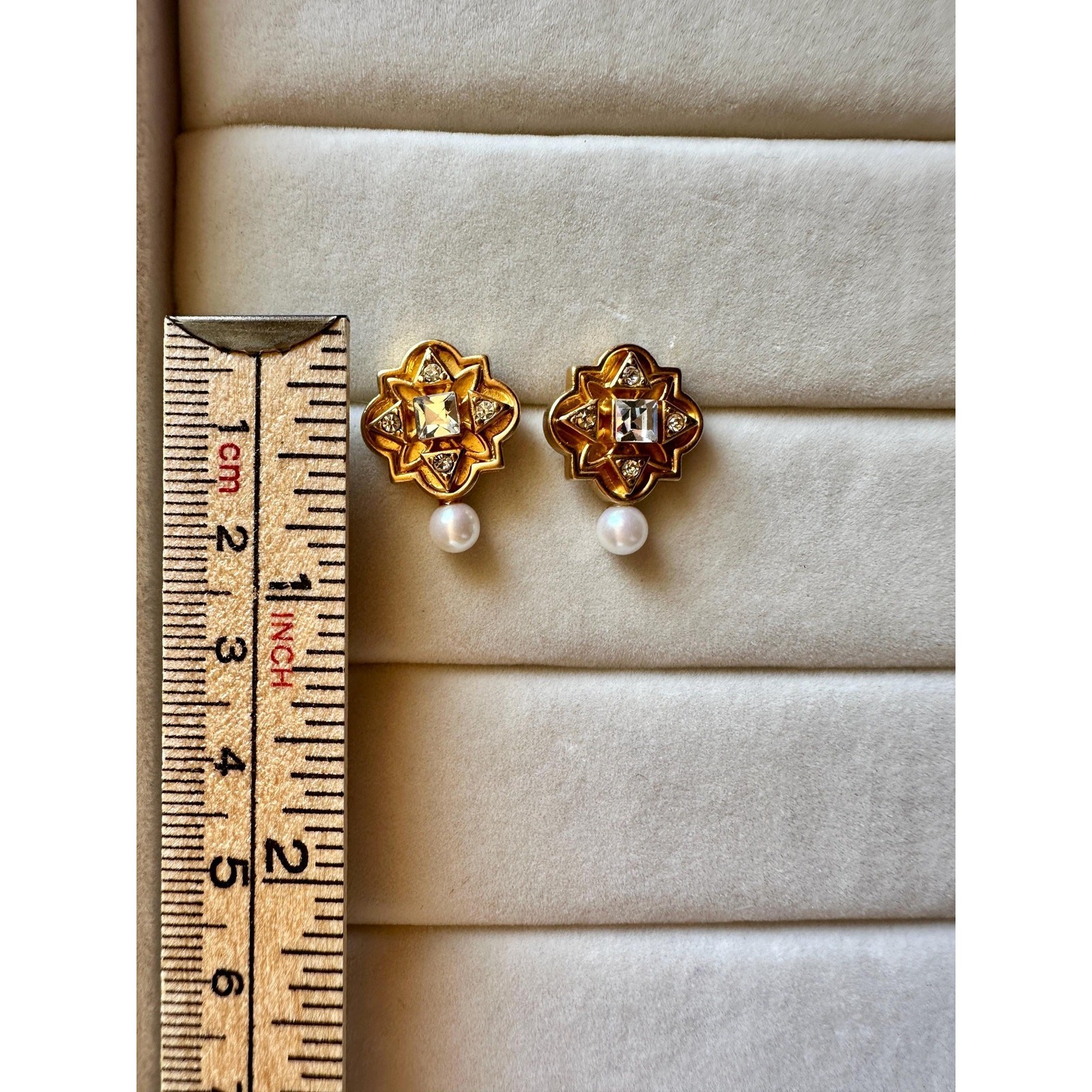 Art Deco Matte Gold Pearl Earrings | Vintage Glass Accents