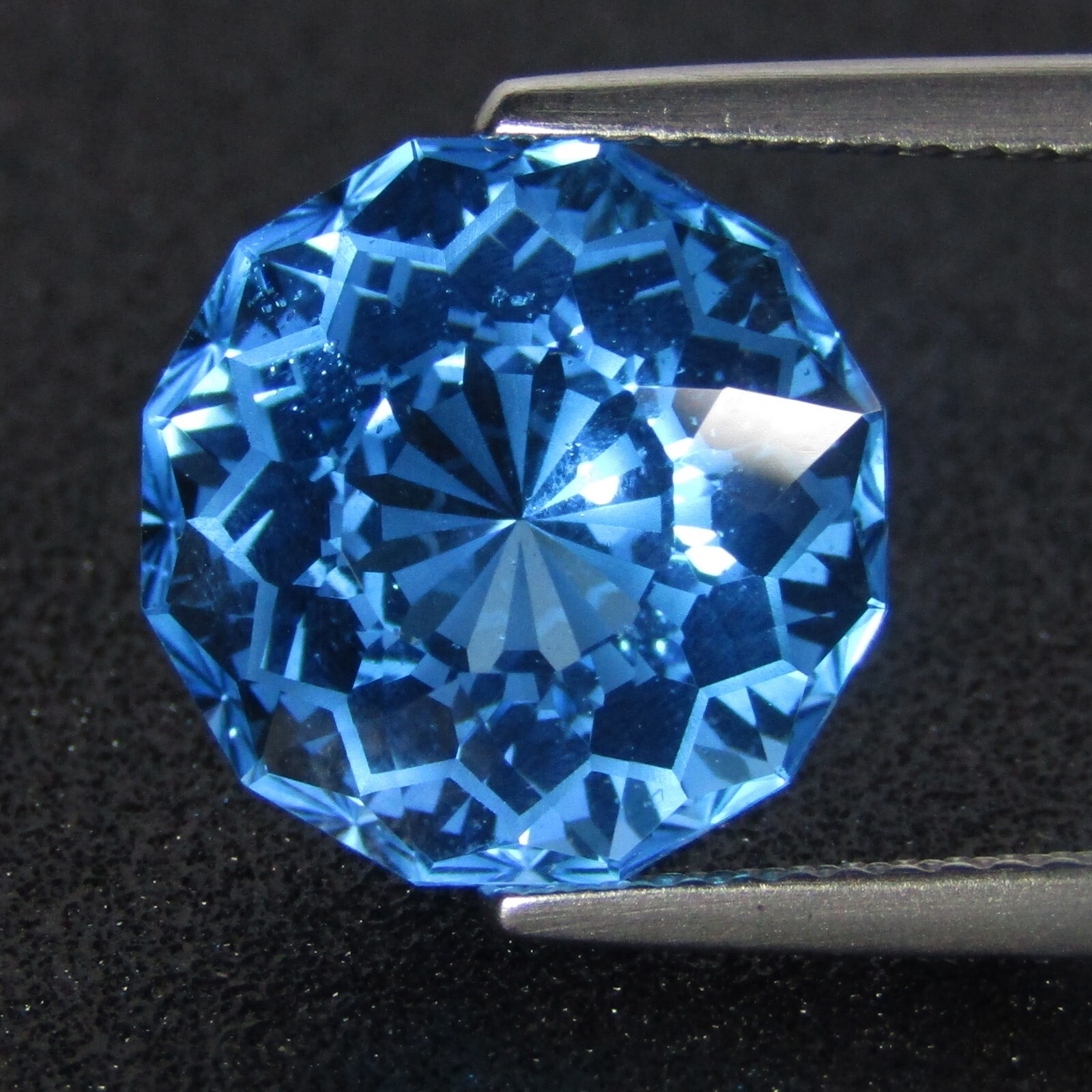 8.65Cts Fabulous Natural Swiss Blue Topaz Round Missing Cut Brazil Gemstone