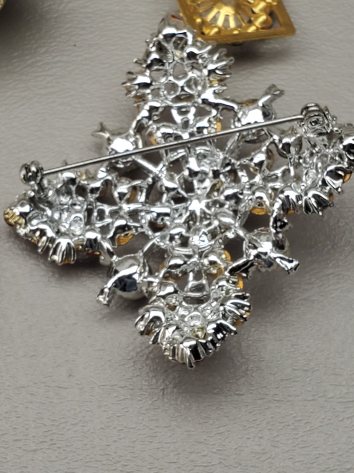 Vintage Modern Brooch Lot Rhinestone Bow Crown Heart Cameo Snowflake 7 Pc