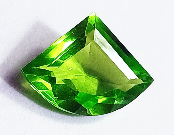 Certified 10.40 Ct Natural Rare Green Peridot Fancy AAA Quality Loose Gemstone