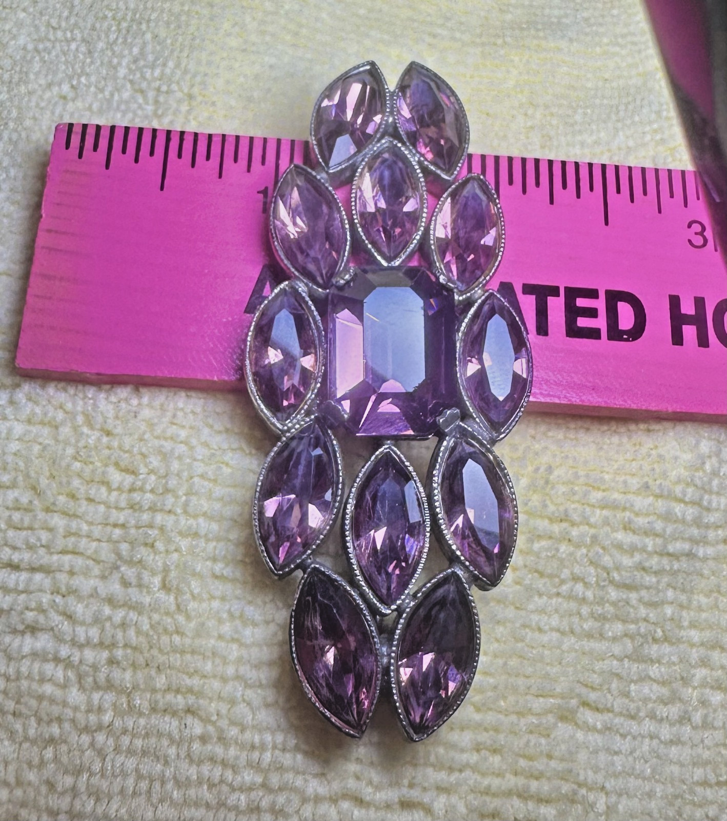 VINTAGE ART DECO AMETHYST PURPLE GLASS BAR-CZECH BOHEMIAN STYLE BROOCH