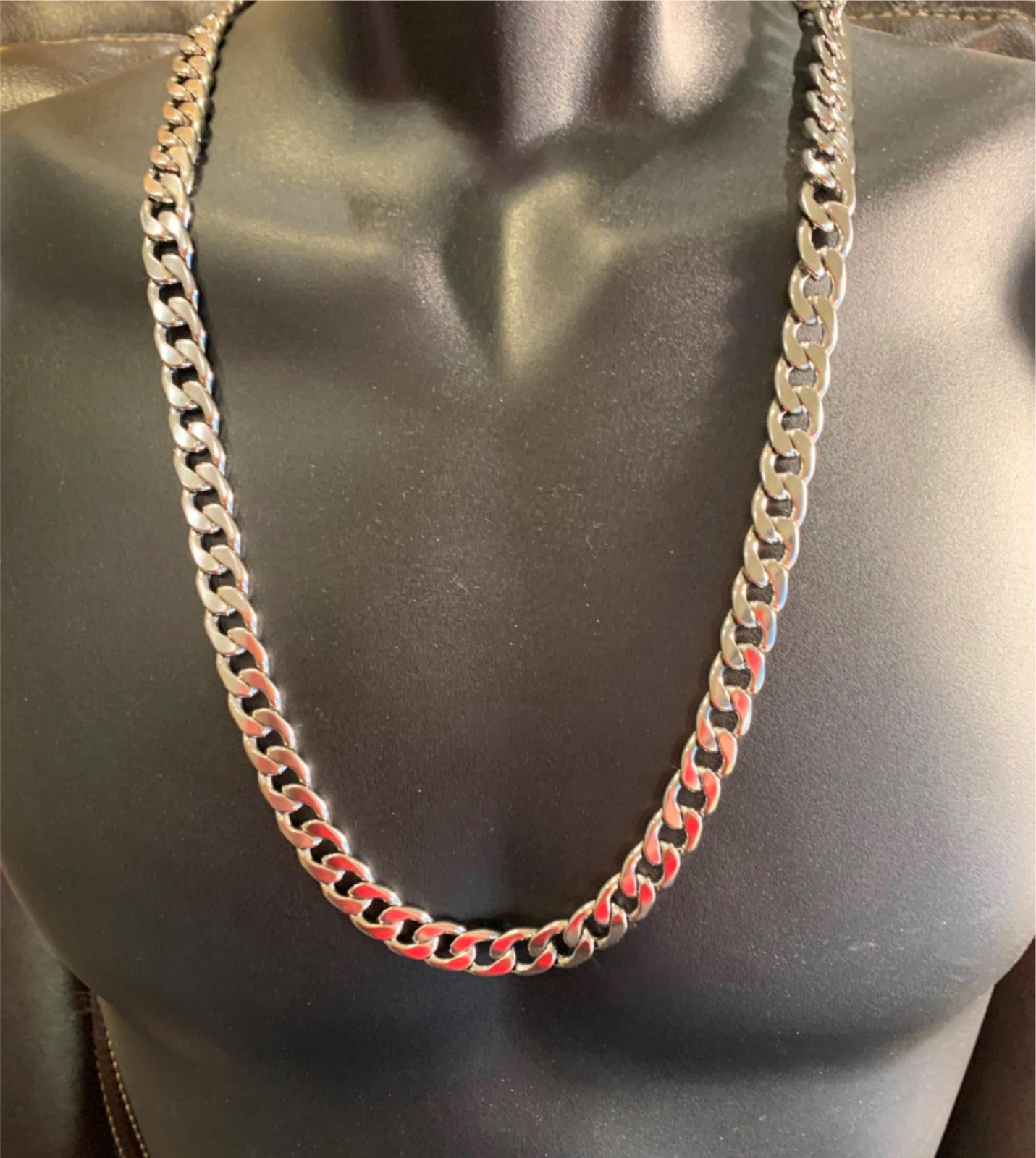 28 INCH MENS 12 MM STAINLESS STEEL SILVER PLATED CUBAN CURB CHAIN- USA SELLER