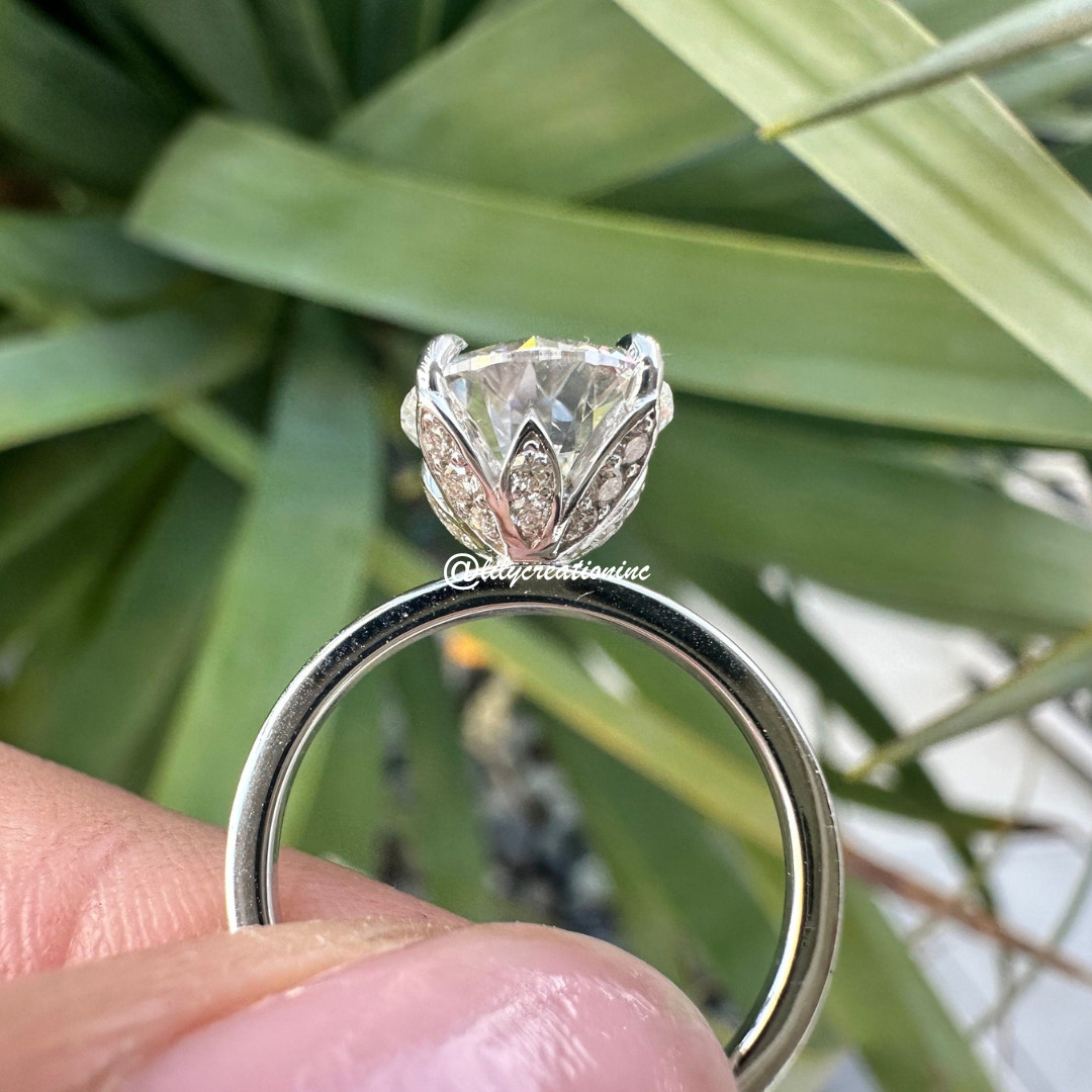 5Ct Round IGI Certified Lab Grown Diamond Engagement Ring Petal Design Platinum