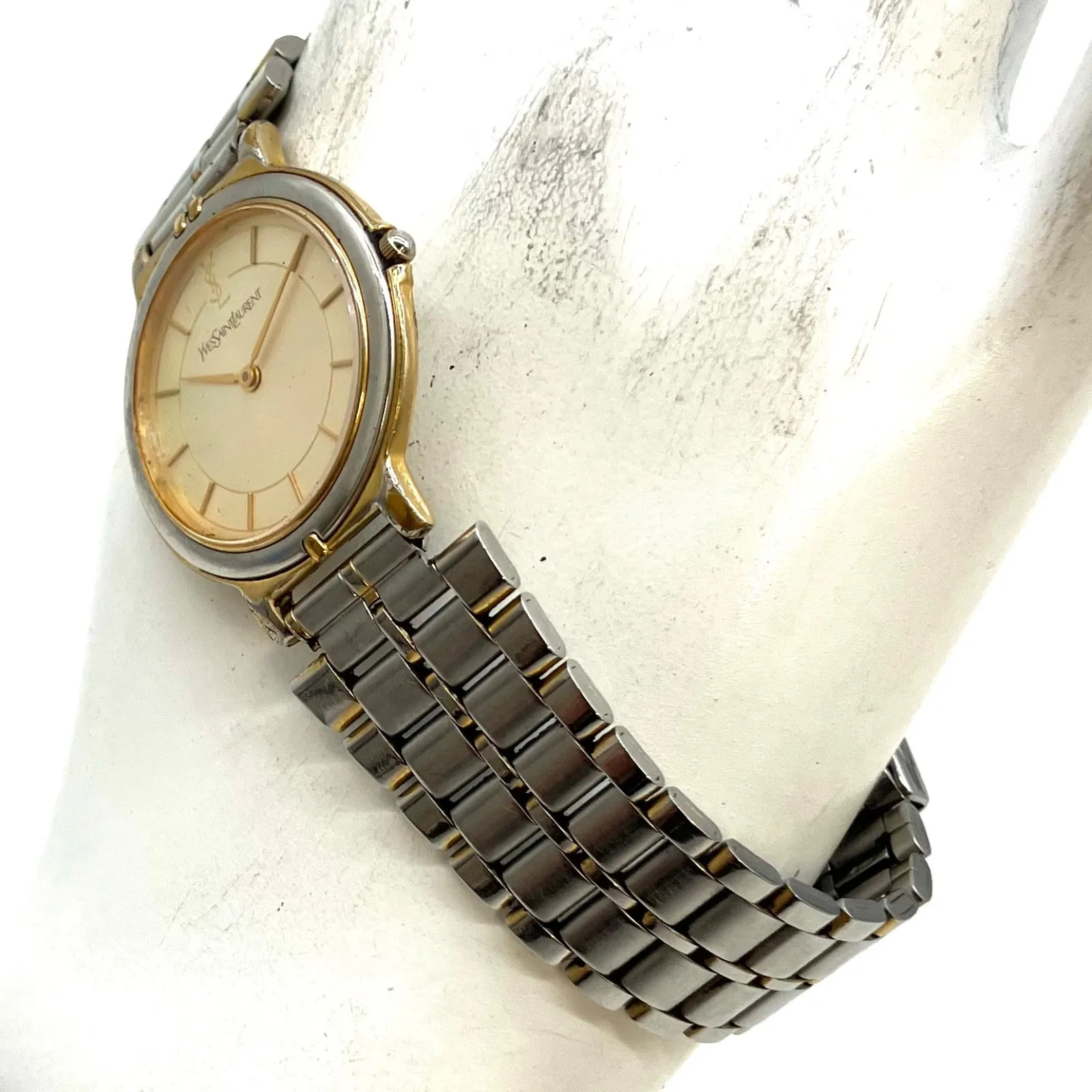 UA855 [Great Deal] Yves Saint Laurent Watch, Silver