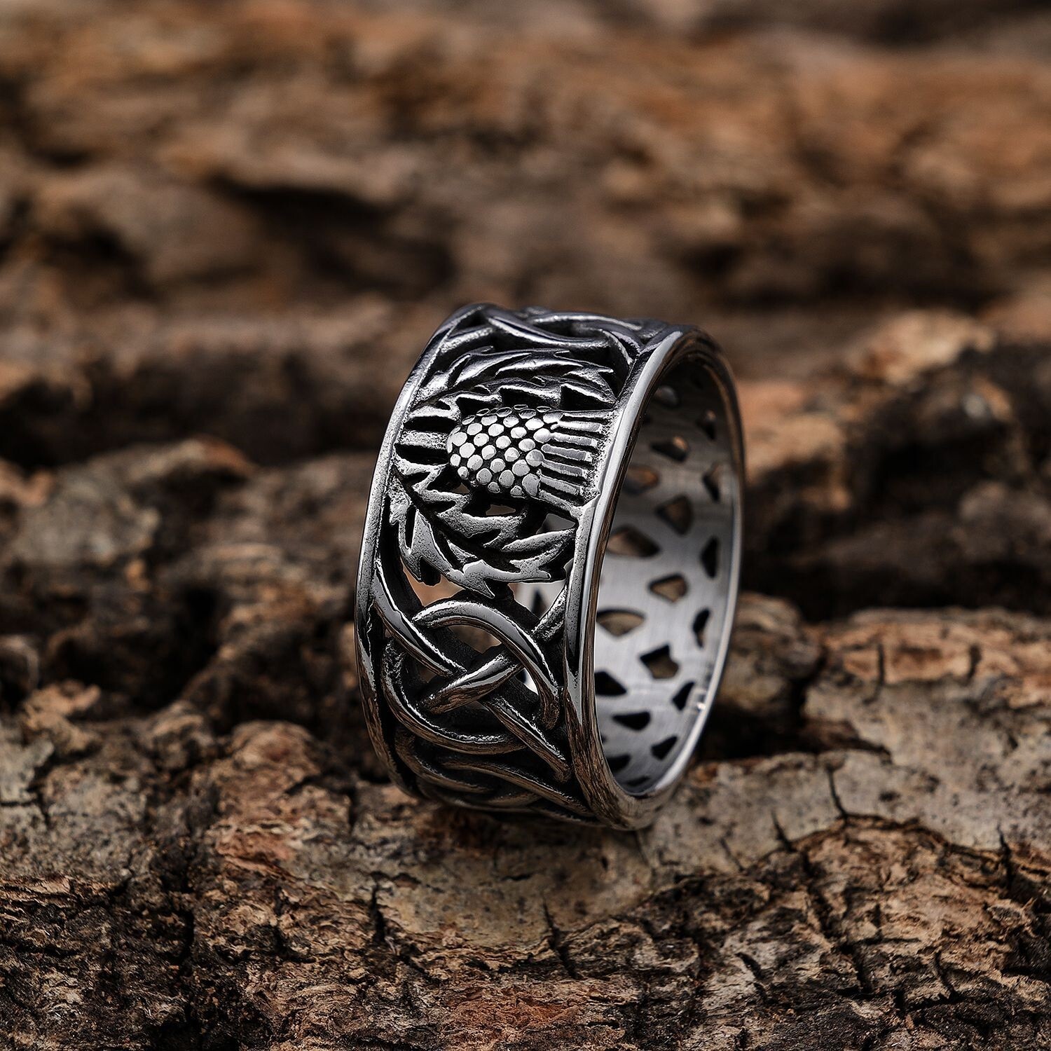 Unisex Celtic Scottish Thistle Ring (Size 7-12)