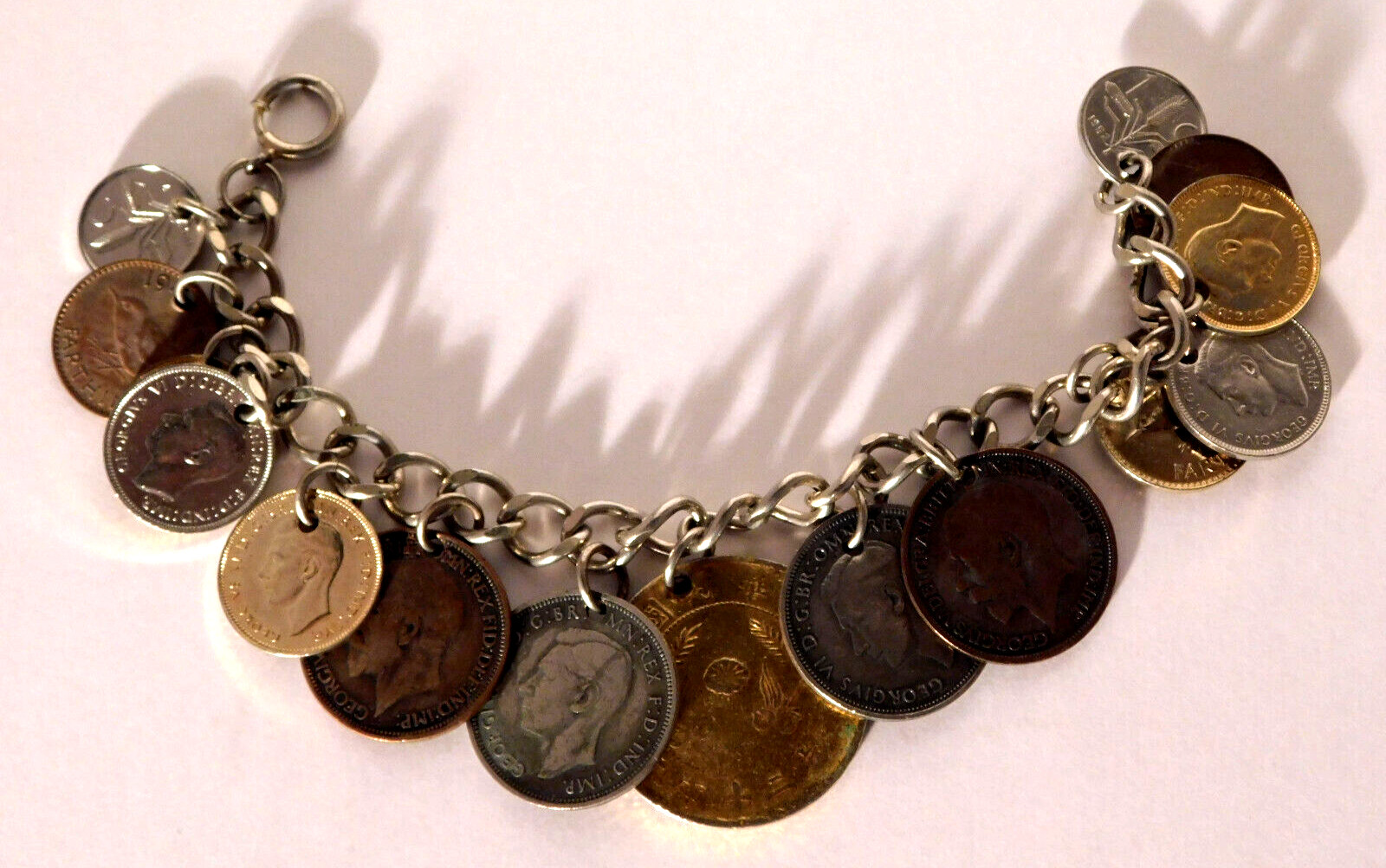 Vtg. Great Britain Coin Charm Bracelet 1940’s 7 1/2″