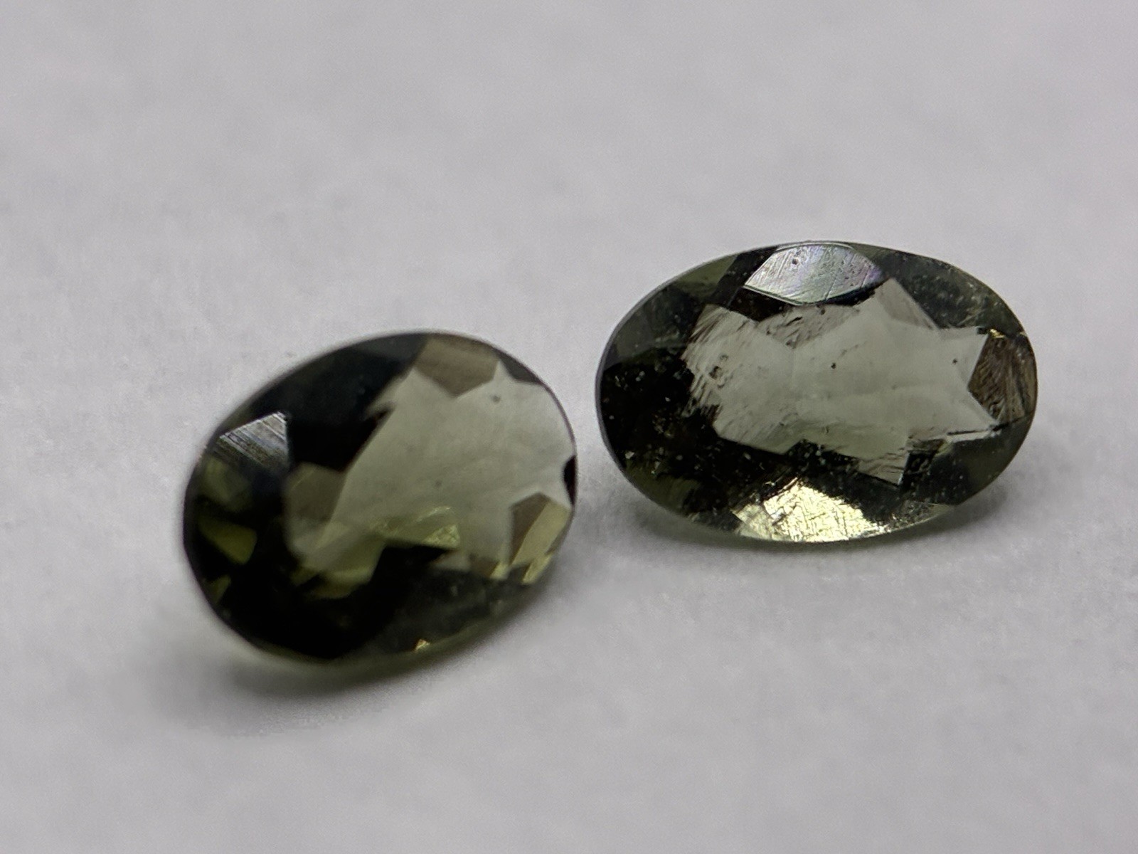 Moldavite 6×4 mm Oval Cut Loose Gemstone Matching Set Czech Republic 2 Pieces