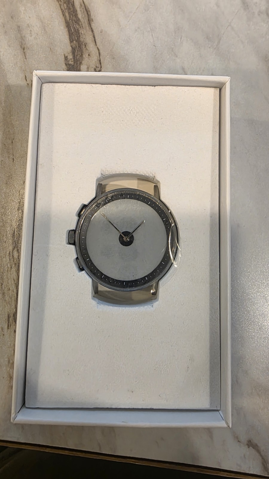 GLIGO The first quartz movement hybrid Eink Smart Watch with 30 days long AS IS