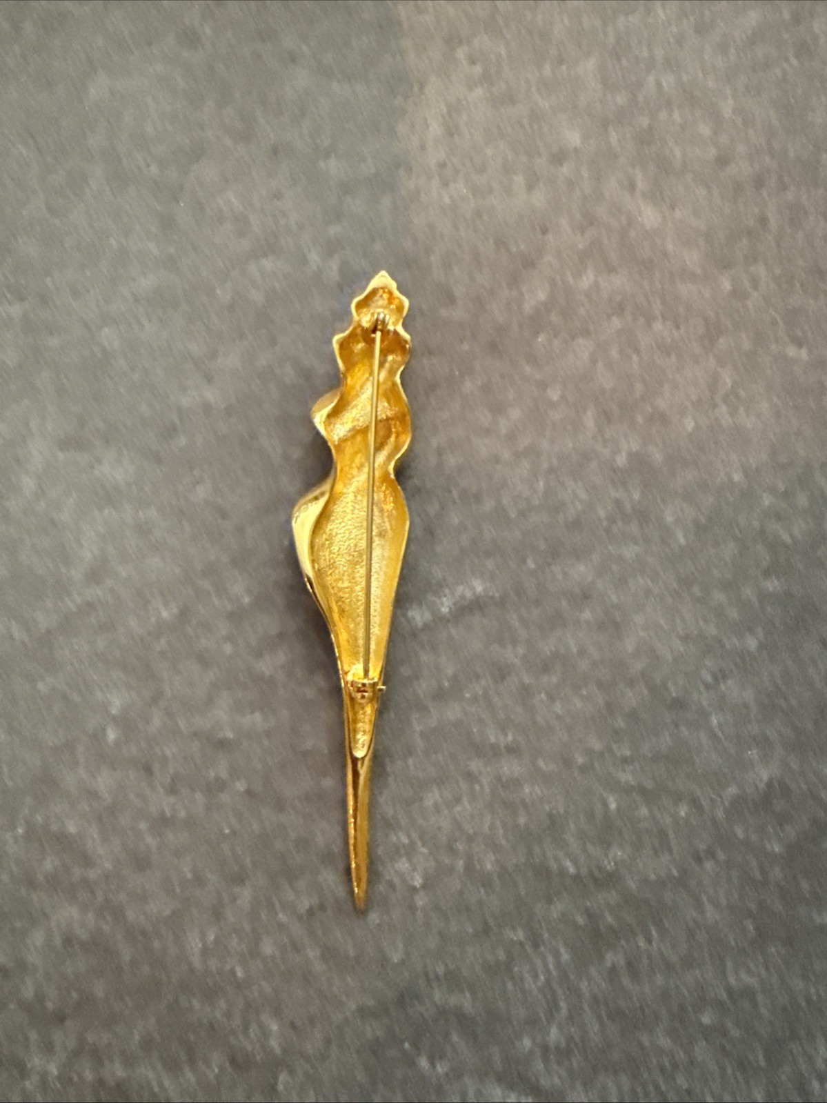 Gold-tone Brooch Seashell Very Good Condition