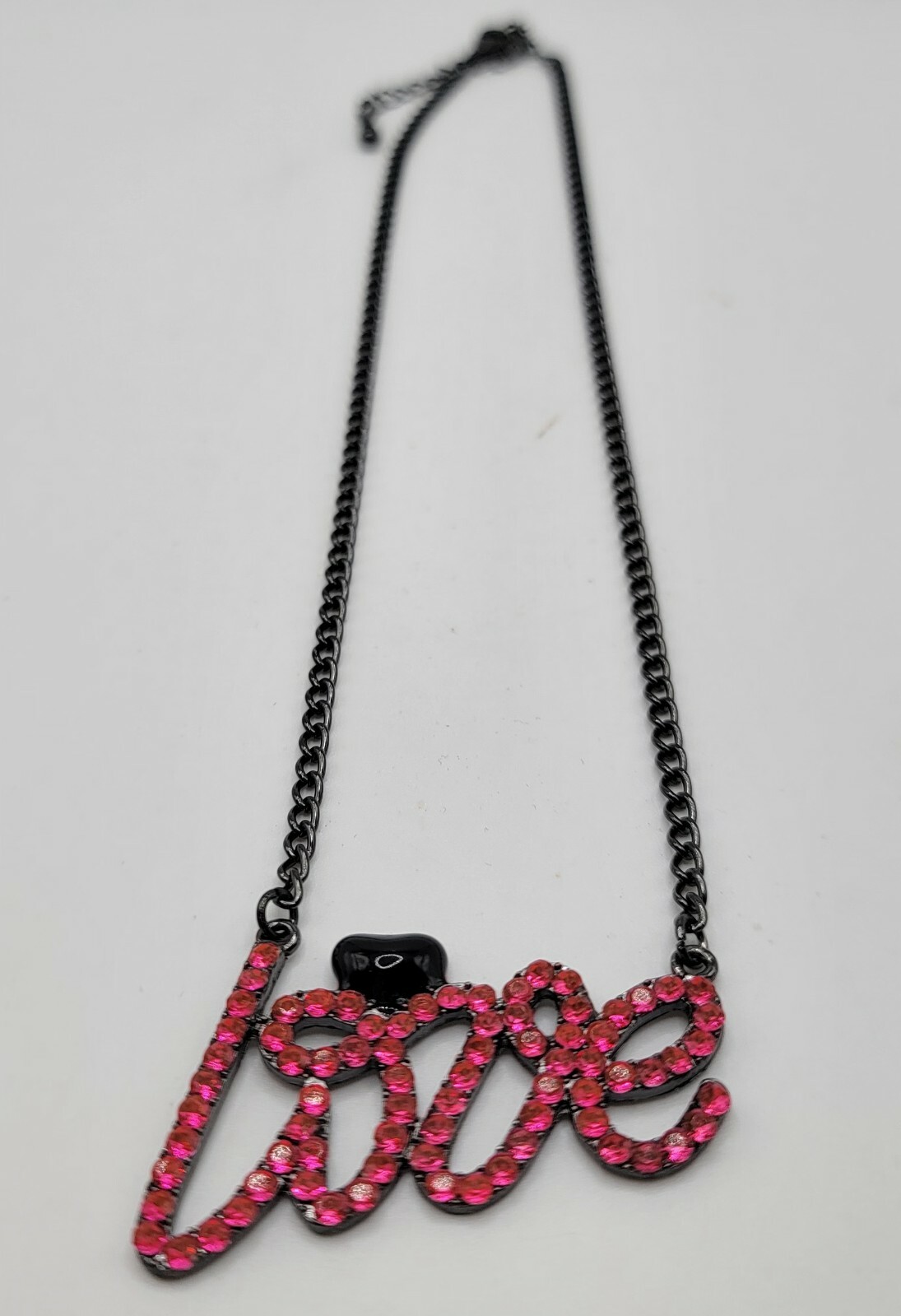 Love Spellout Necklace 18″ Chain Fashion Costume Womans Valentines Day Bling