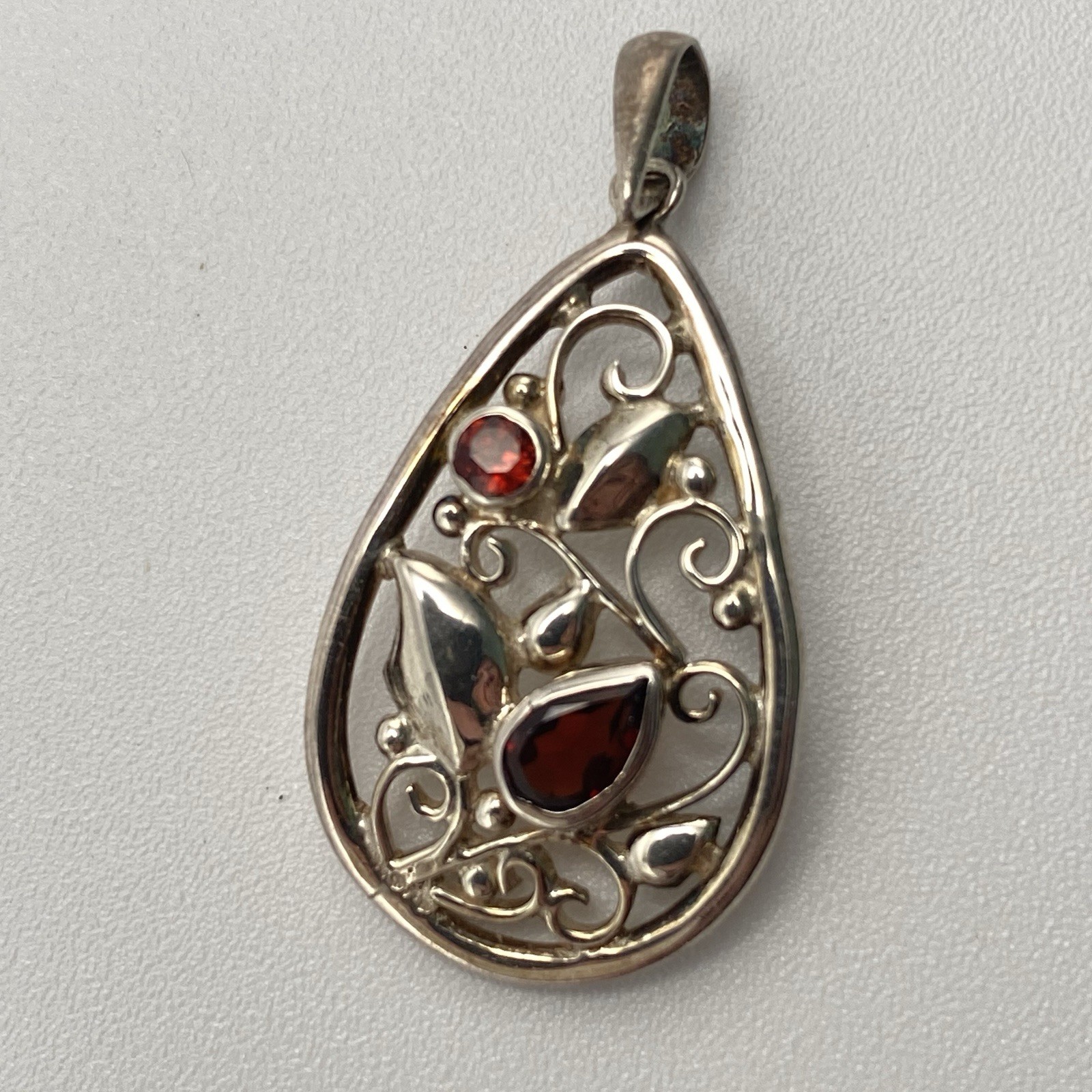 PTI 925 Sterling Silver Pendant Vintage Nepal Garnet Gemstone Filigree Bezel