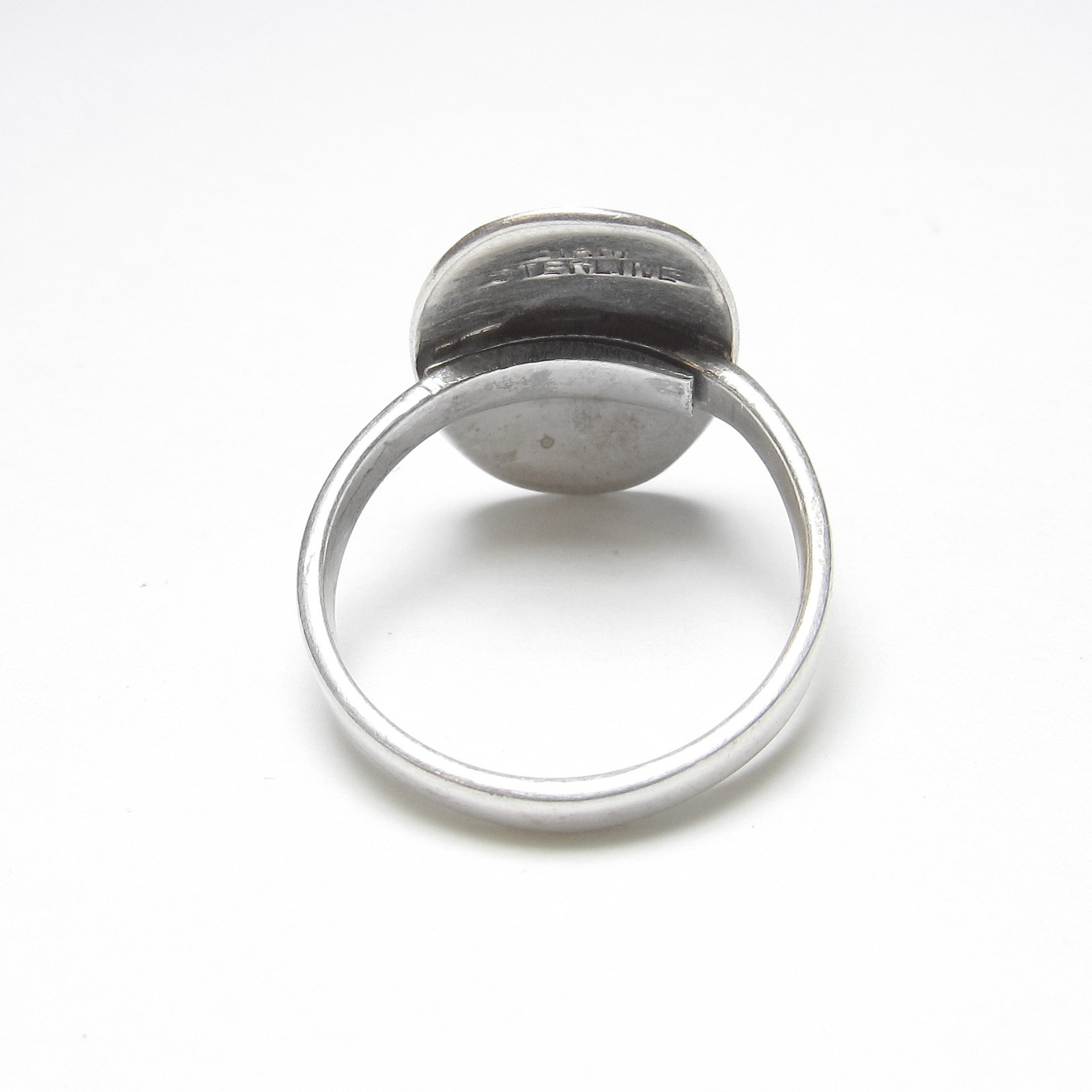 SIAM 1960s Sterling Silver White Enamel Aquarius The Water Bearer Zodiac Ring
