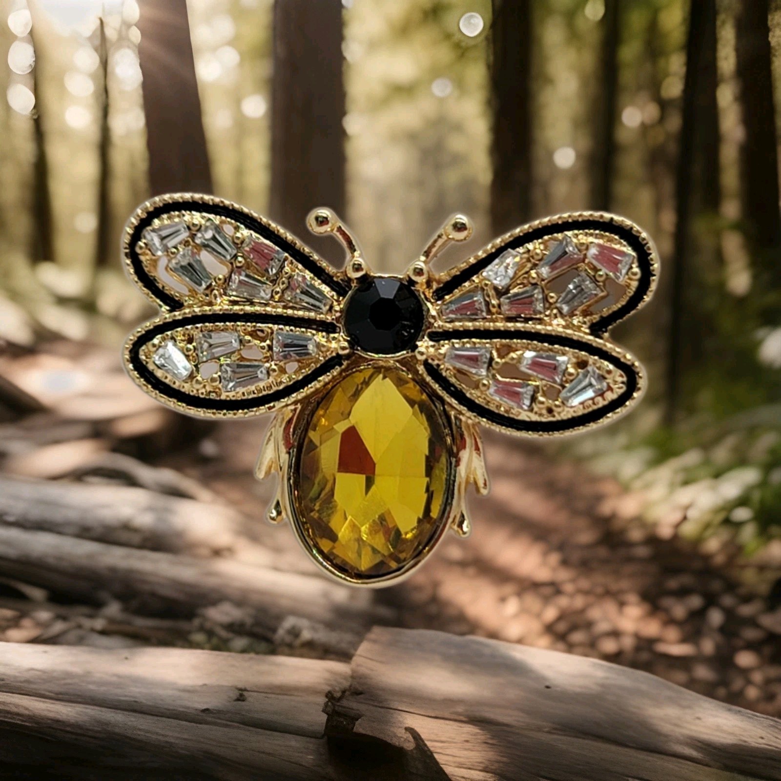 Vintage Bee Brooch Pin – Gold Tone Enamel Honeybee Insect Jewelry Accessory
