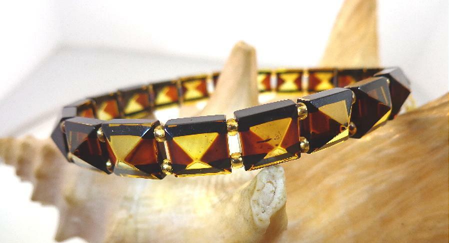 8MM BALTIC SEA FACETED SQUARE PYRAMID BURNT HONEY AMBER STRETCH BRACELET 7.0″