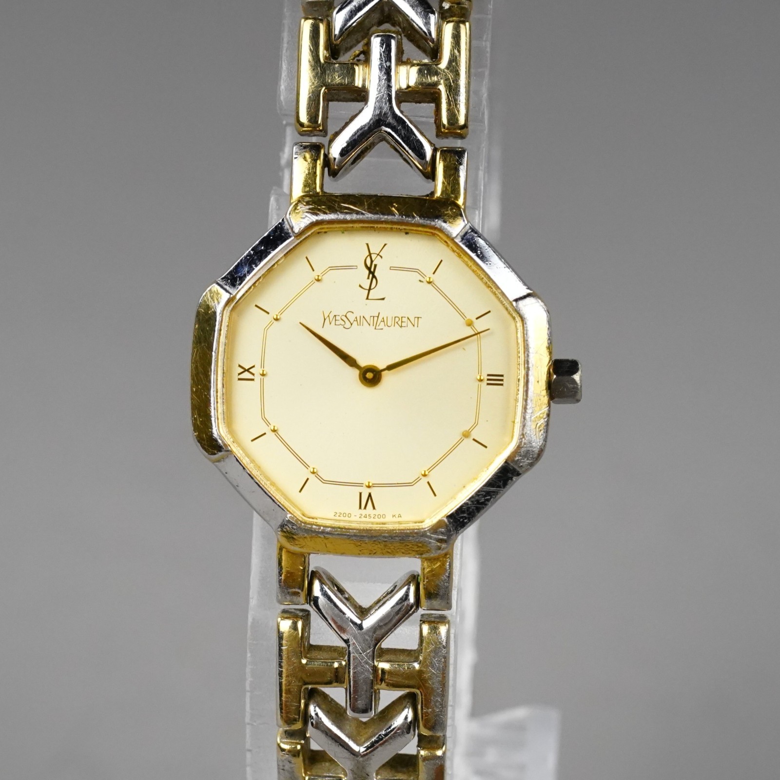 Yves Saint Laurent Vintage Women’s Watch 2200-241762 Gold 23mm New Battery