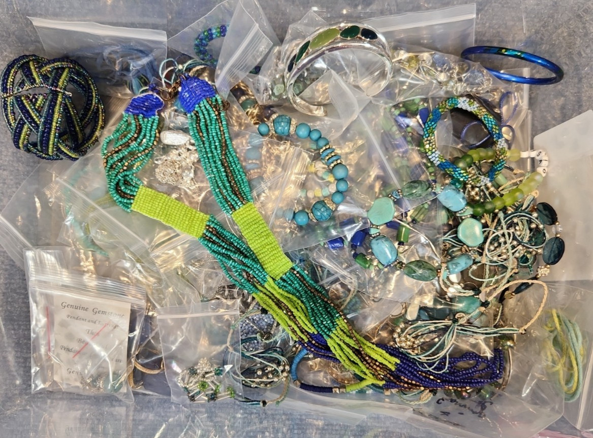Jewelry Wearable Blue & Green Collection 5 Lbs Lot #705 See Description