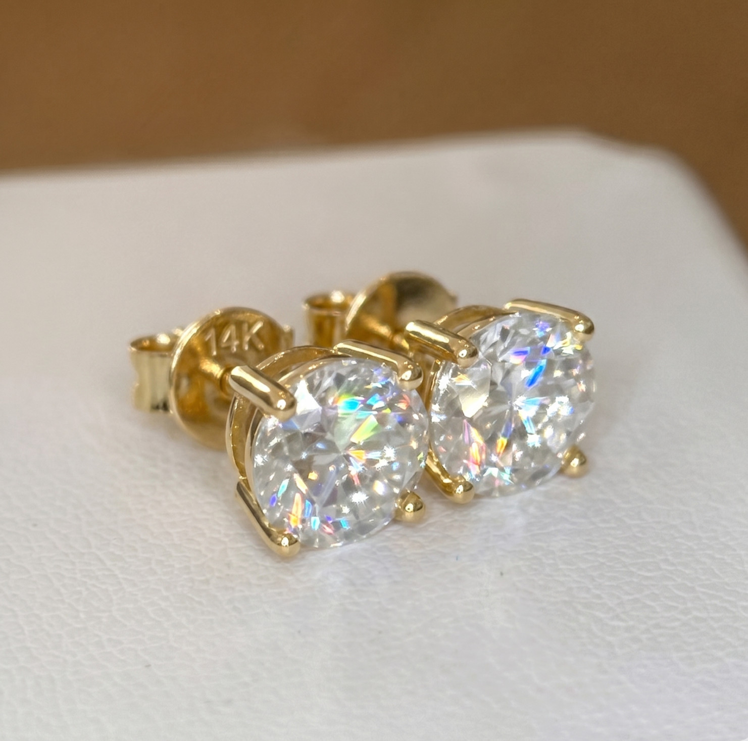 Certified D Color VVS1 Moissanite Solitaire Stud Earrings Screwback