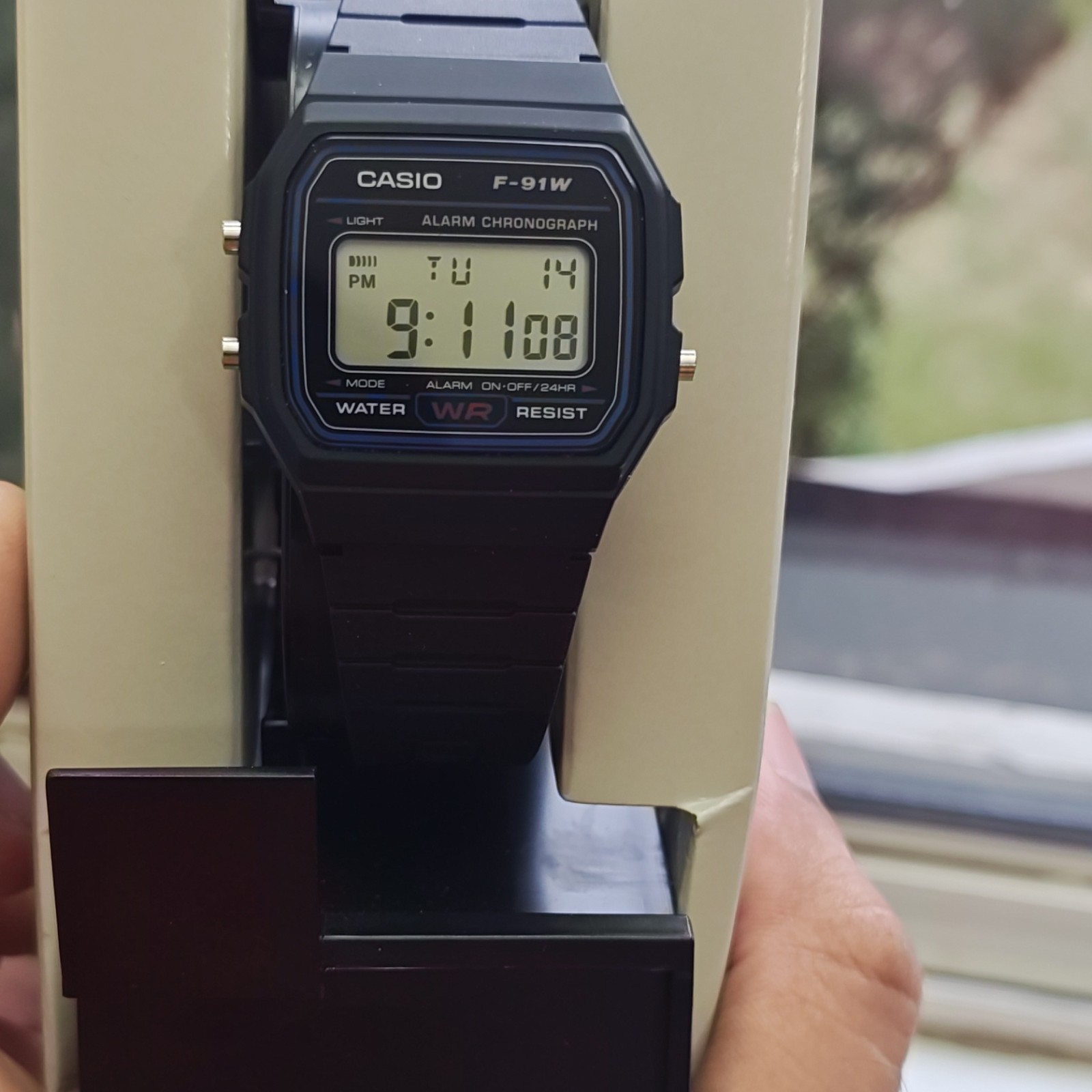 Casio F-91W Digital Quartz Alarm Chronograph Light Black Resin Strap Box