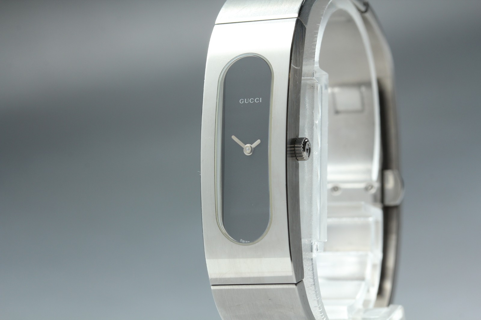[Near MINT] GUCCI 2400S 14mm Black Dial Silver Quartz Women’s Watch From JAPAN