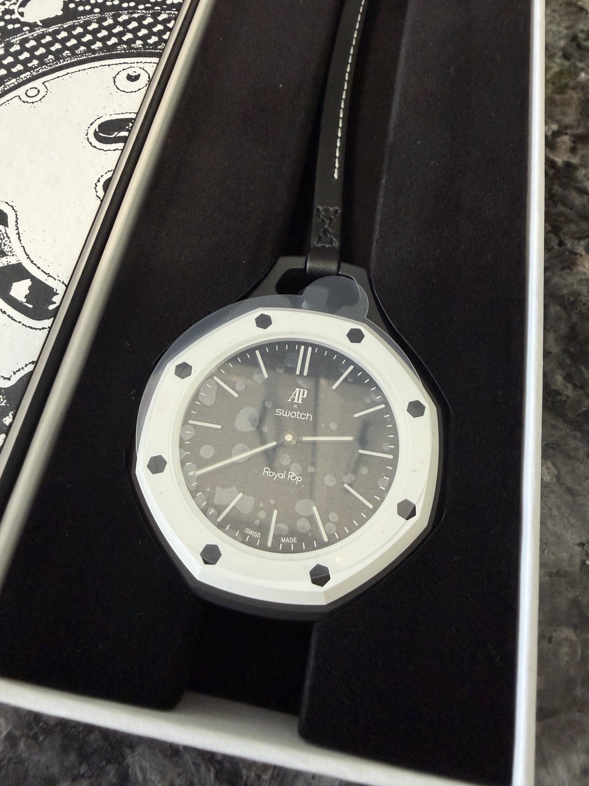 Swatch x AP Audemars Piguet Royal Pop Ocho Negro