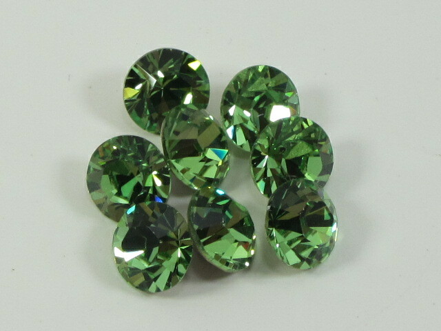36pcs 3mm PERIDOT SQUARE FOILED POINTED BACK European Rhinestones