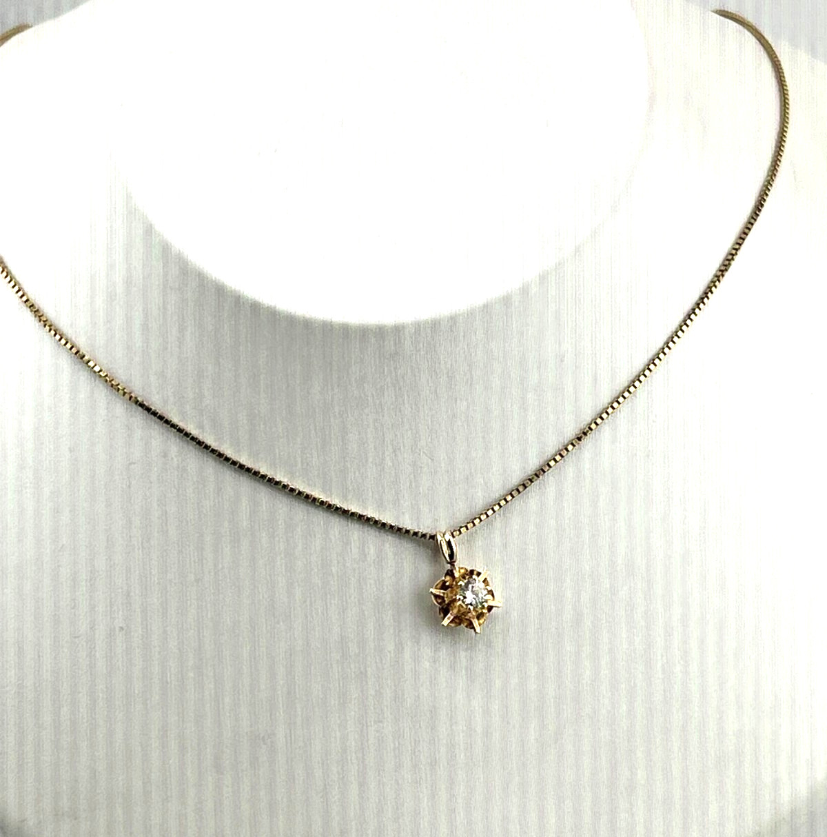 14K yellow gold Diamond Star chain necklace Ciani 16″ L box chain Italy 3.35g