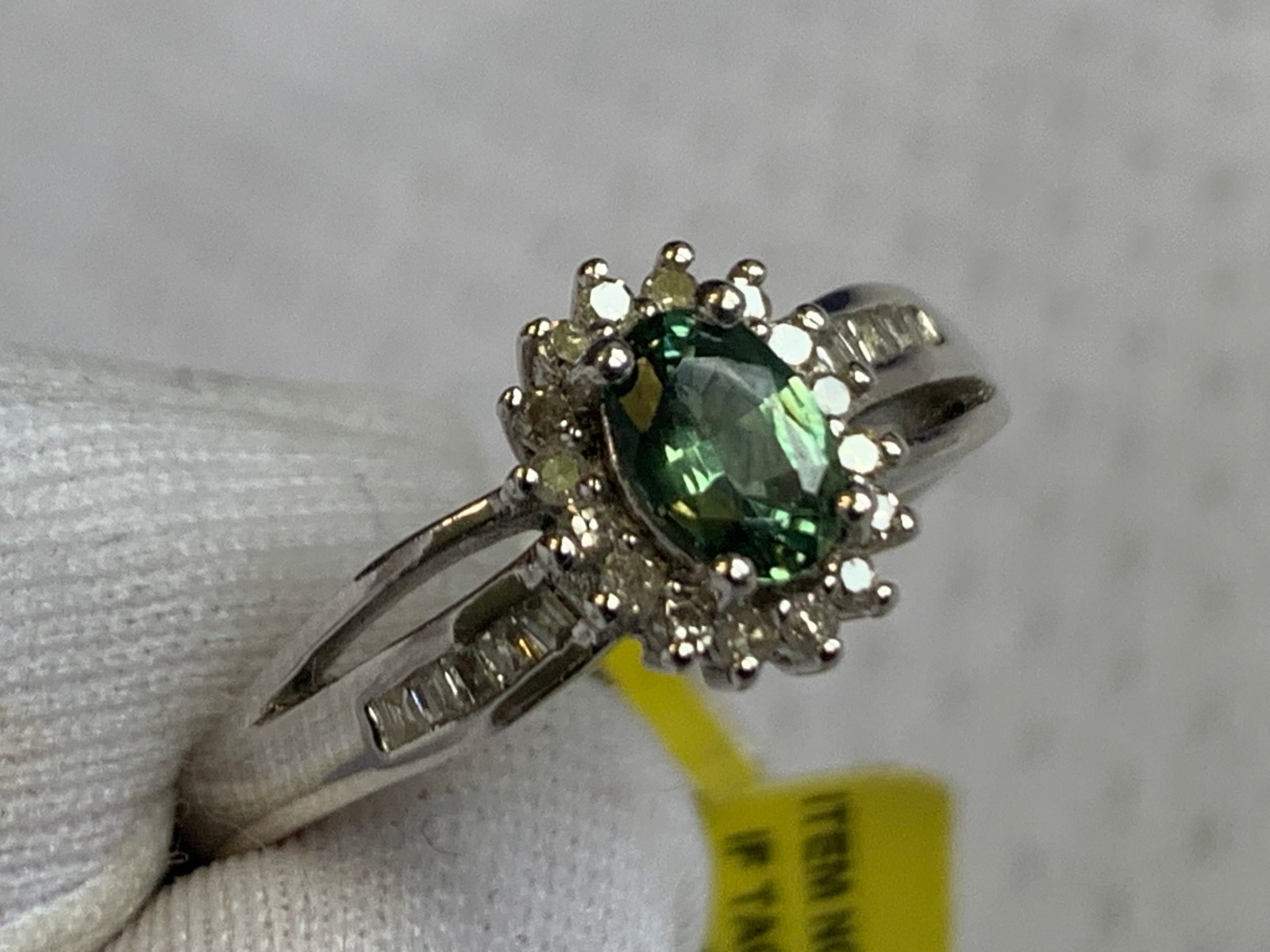 Sterling Silver Diamond Ring 3.24g Fine Jewelry Size 7 Band Green Stone *READ*