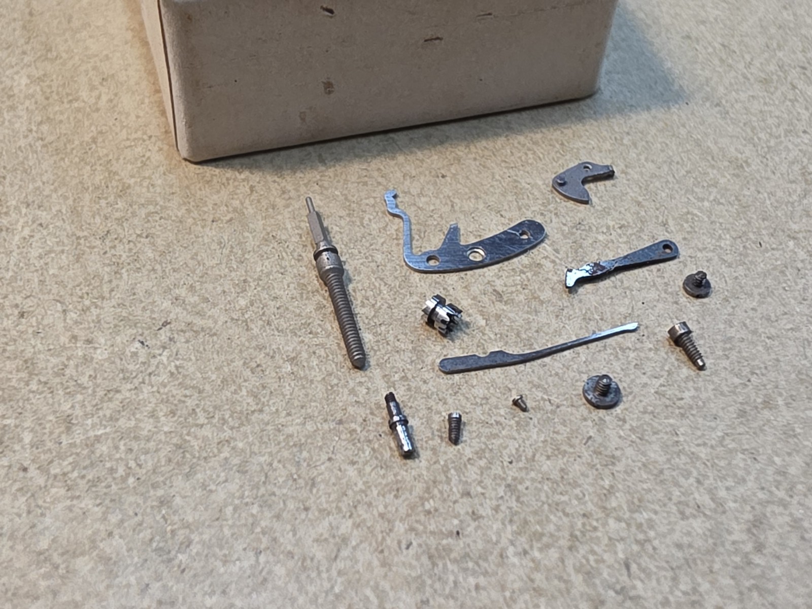 Small Lot Of Vintage NOS 8L×11-1/4L Tavannes Ref. 364 Parts Spares
