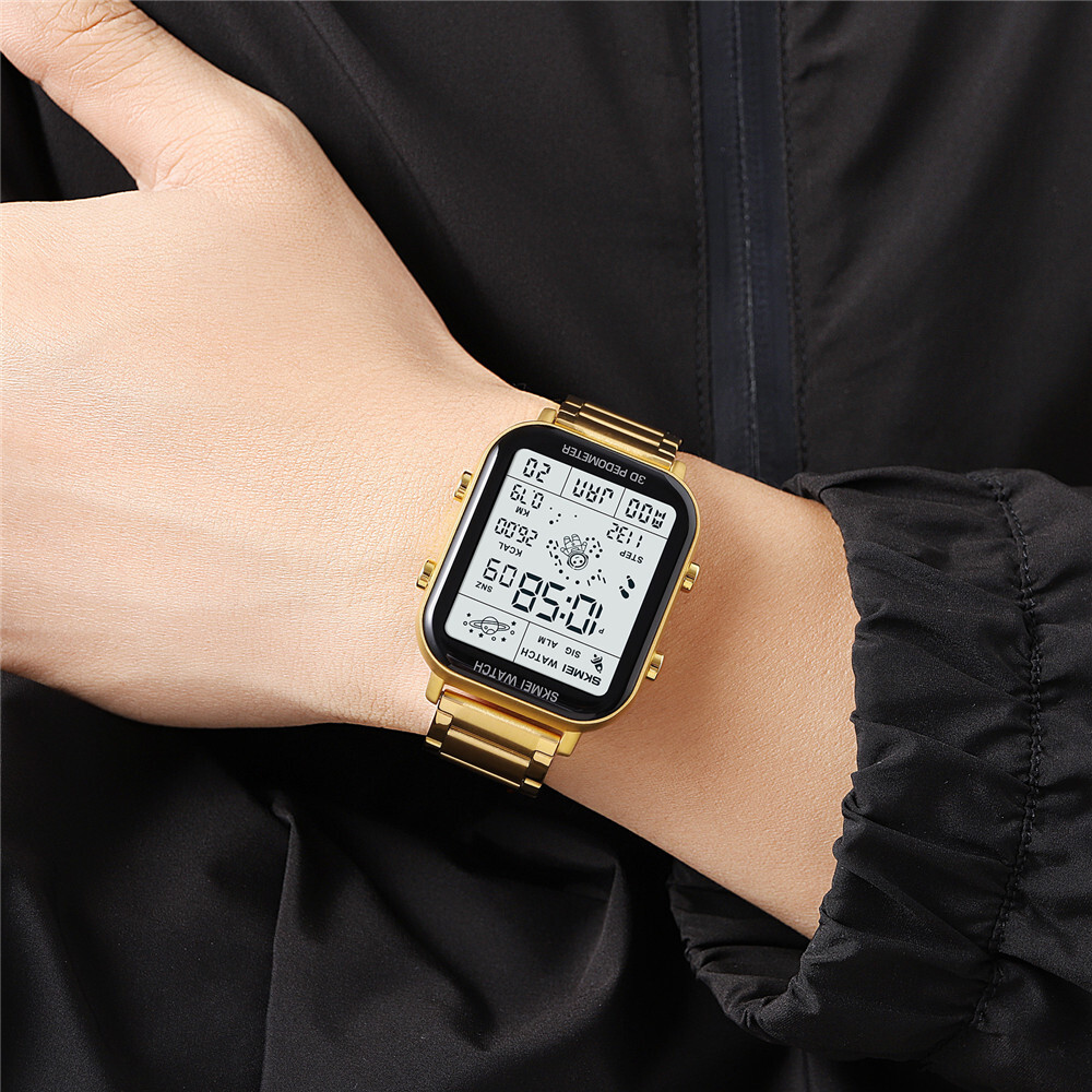 SKMEI Sport Watch Men Astronaut Dial Digital Wristwatch Male Steel LED Watches