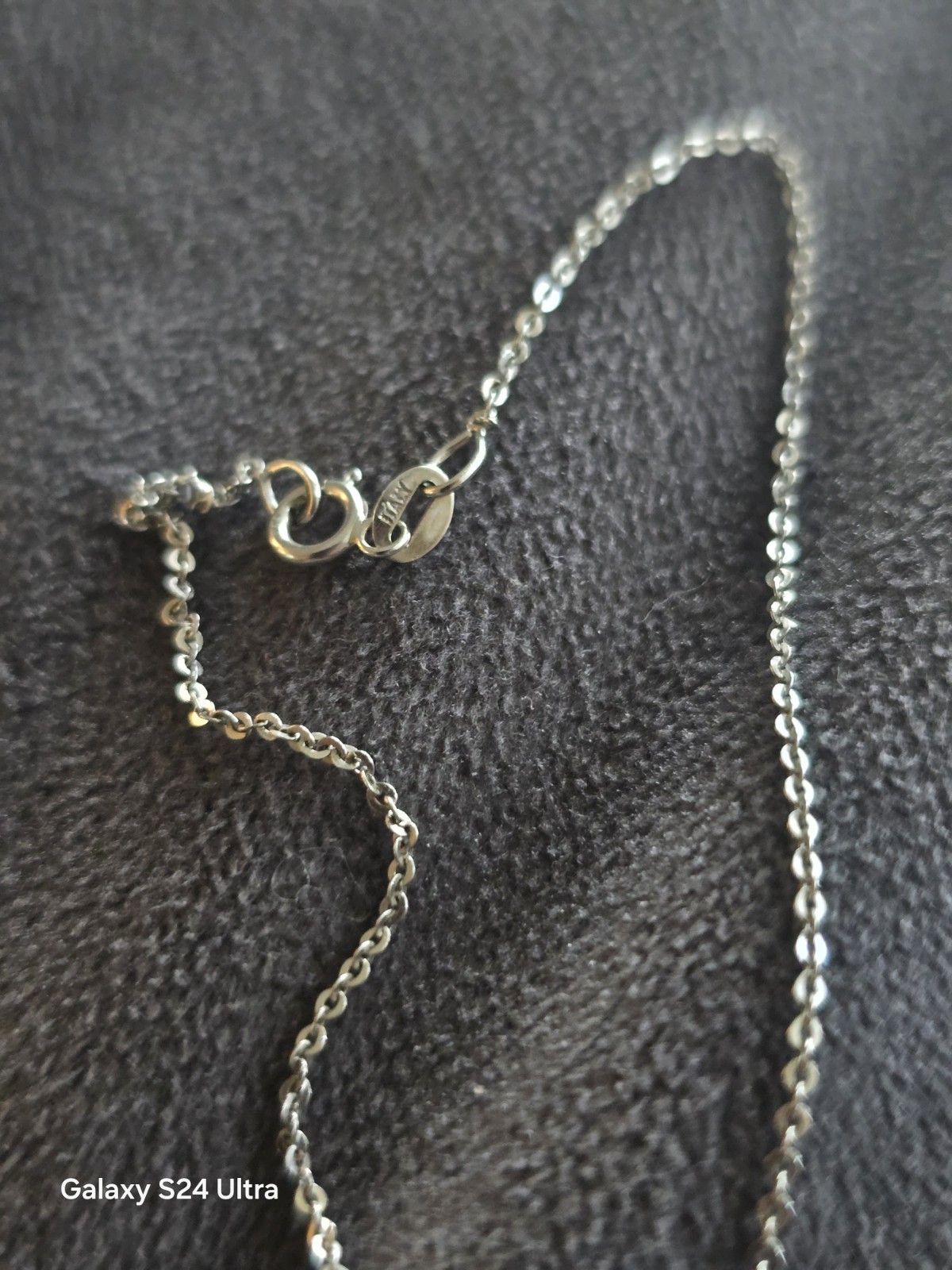 Emerald Green 14k Pendent Necklace Lace Looks Like 18 inch