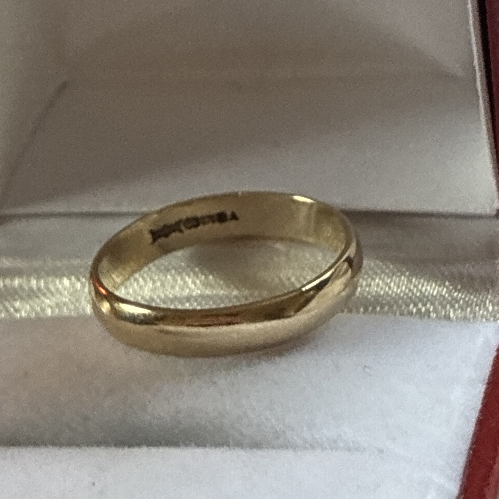Vintage 9ct Gold Wedding Ring 9 Carat Yellow Gold Size P ” I Love You”