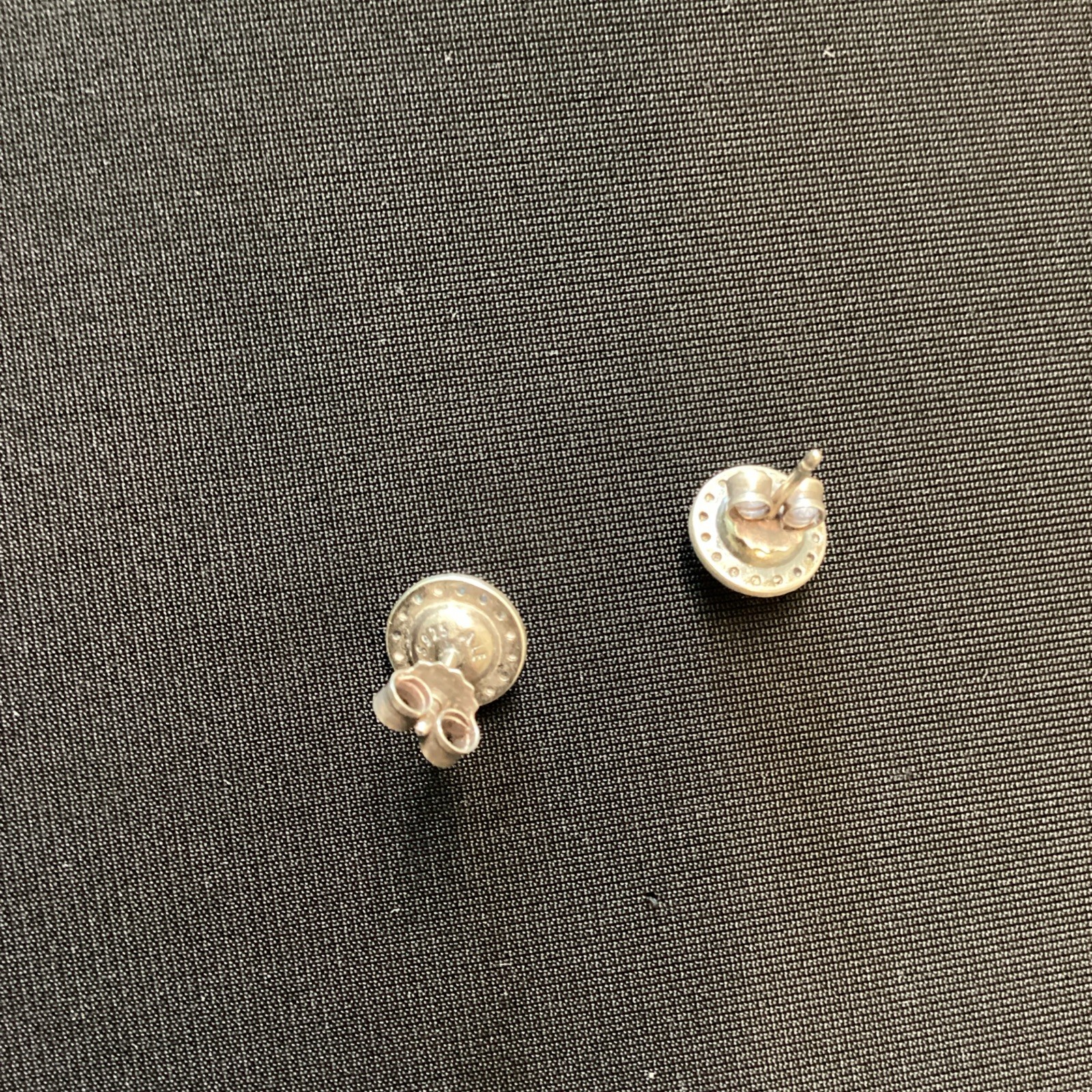 Pandora Jewelry 2 Rings And A Set Of Earrings See Description