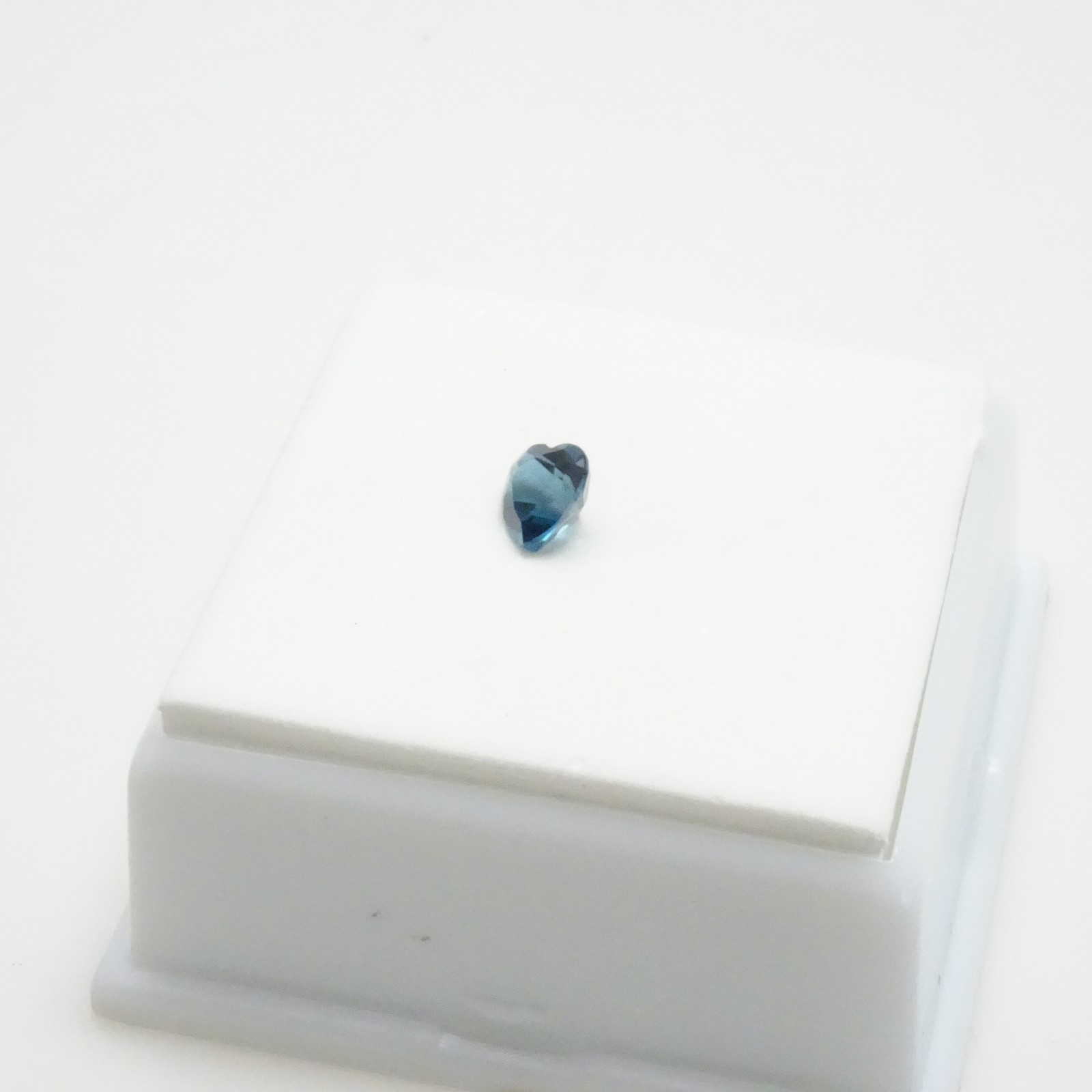 London Blue Topaz Heart – 5x5mm – 0.50ct+ London Blue Topaz Gemstone