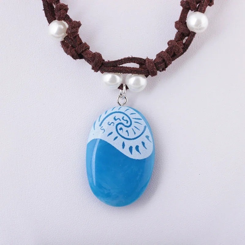 Disney Moana Necklace Lumious Magical Seashell Heart Girl Pendant Glow in Dark