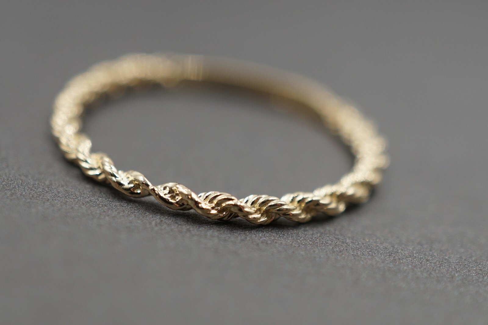 10K Solid Yellow Gold 1.6MM Rope Trim Stackable Band Ring. Size 7