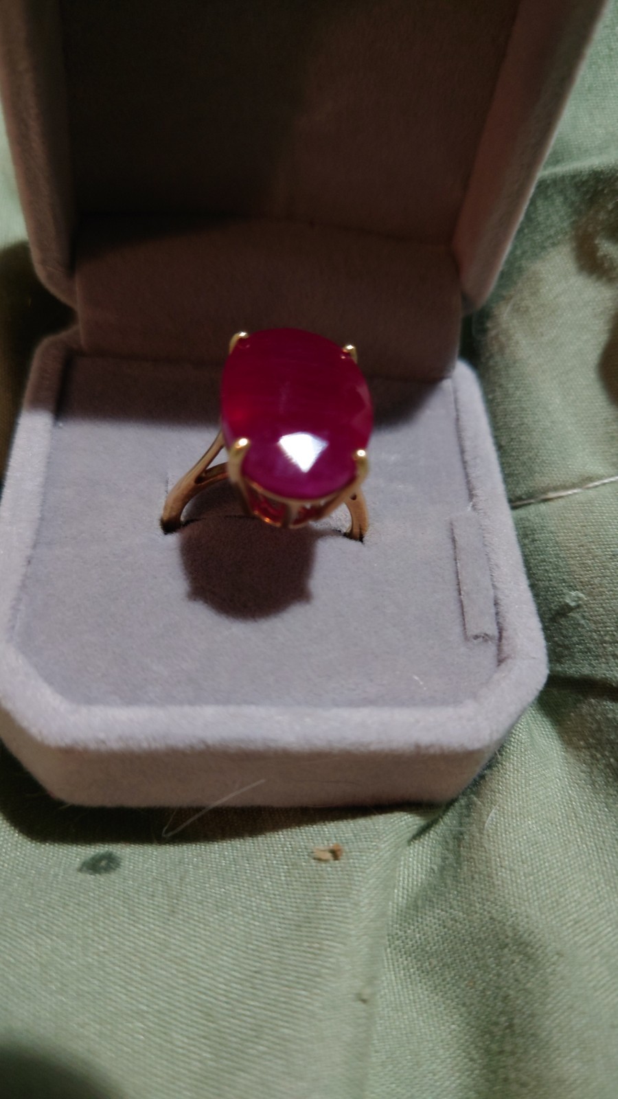 9 carat Gold 12 Carat Natural Oval Ruby Ring UK Size M