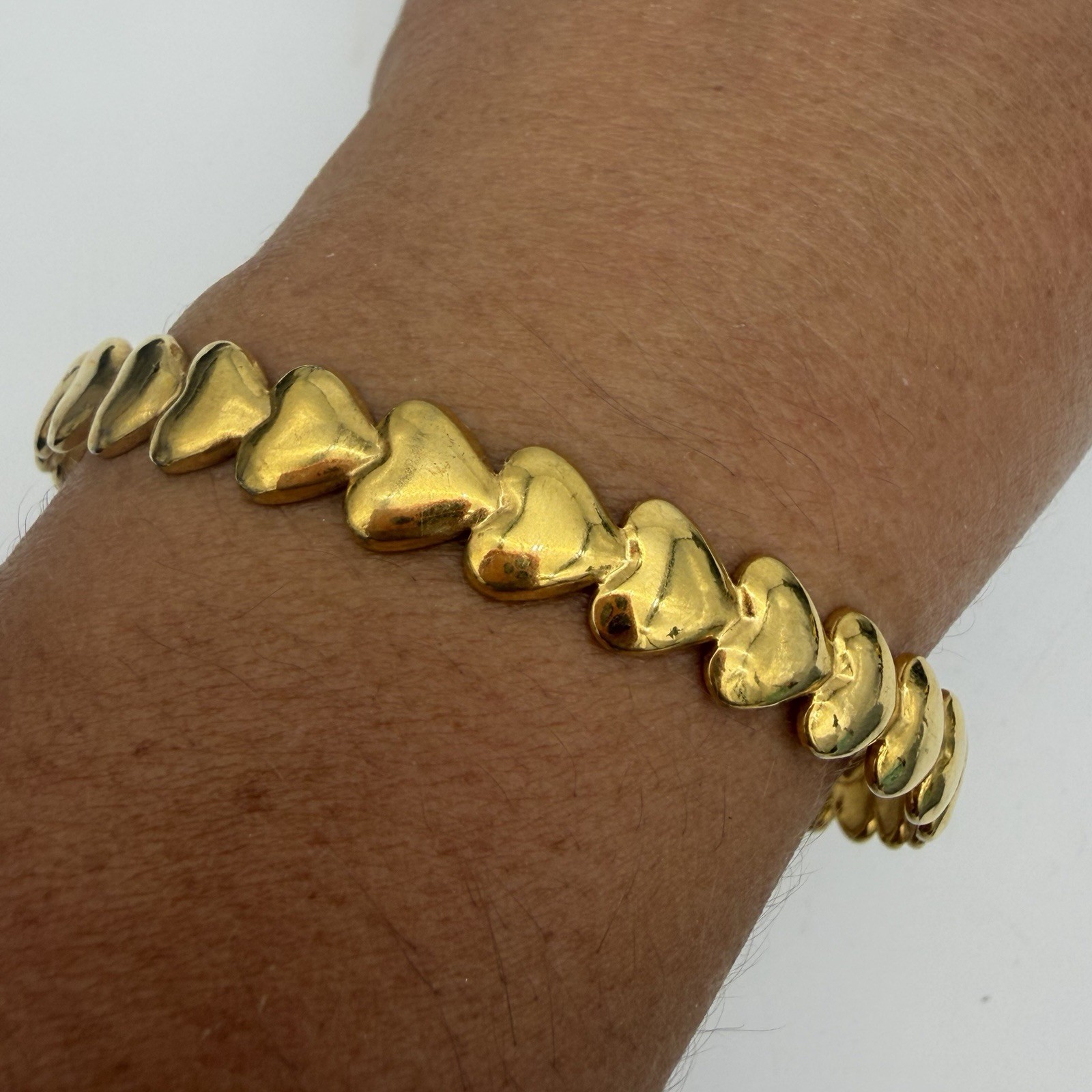 AVON Endless Hearts Bracelet Yellow Gold Tone Bangle Unsigned Read