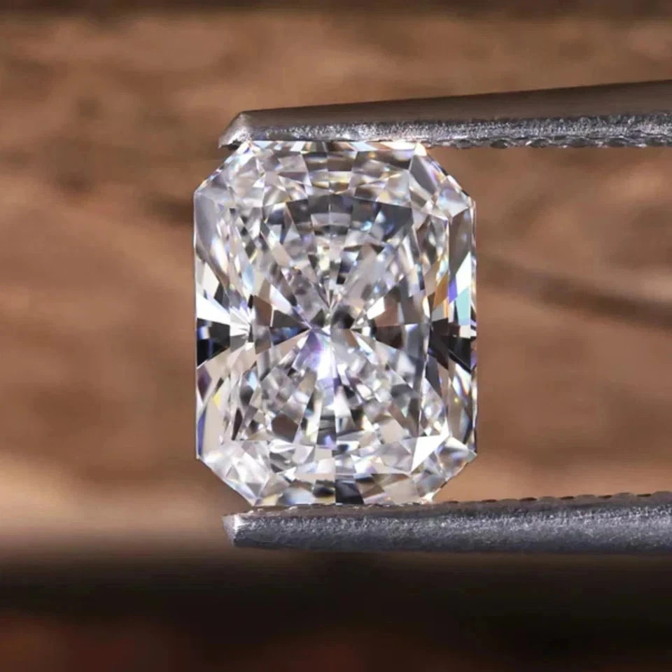4.00 Ct Radiant Cut Lab Grown Diamond D Color VVS1 Clarity CVD Certified Loose