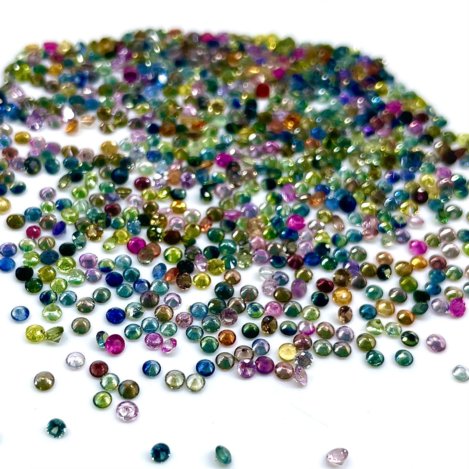 25 Pcs Natural Multi Sapphire Ceylon 2mm Round Diamond Cut Loose Gemstones Lot